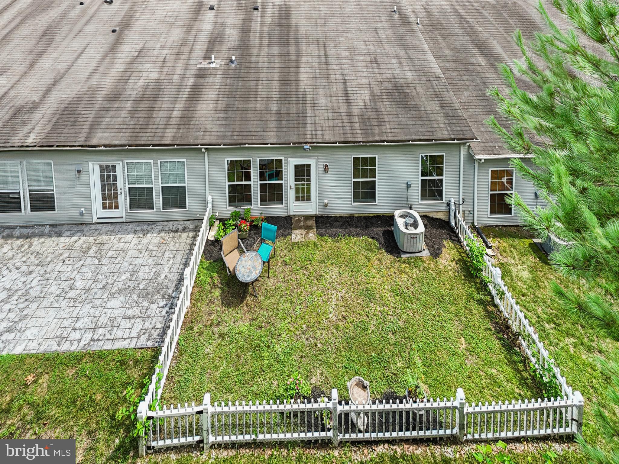 GUILFORD MEWS - Residential