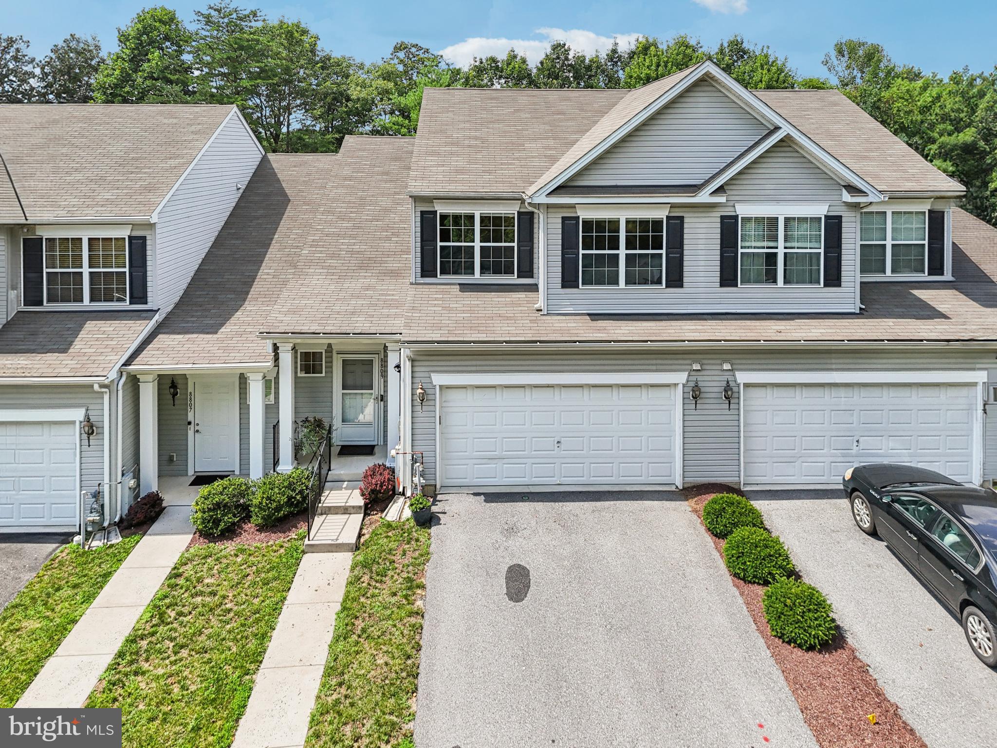 GUILFORD MEWS - Residential