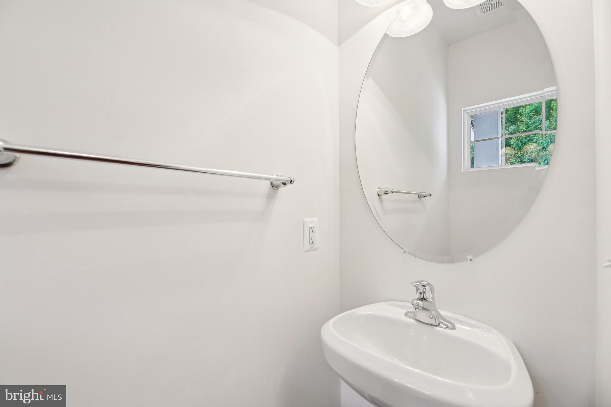 GUILFORD MEWS - Residential