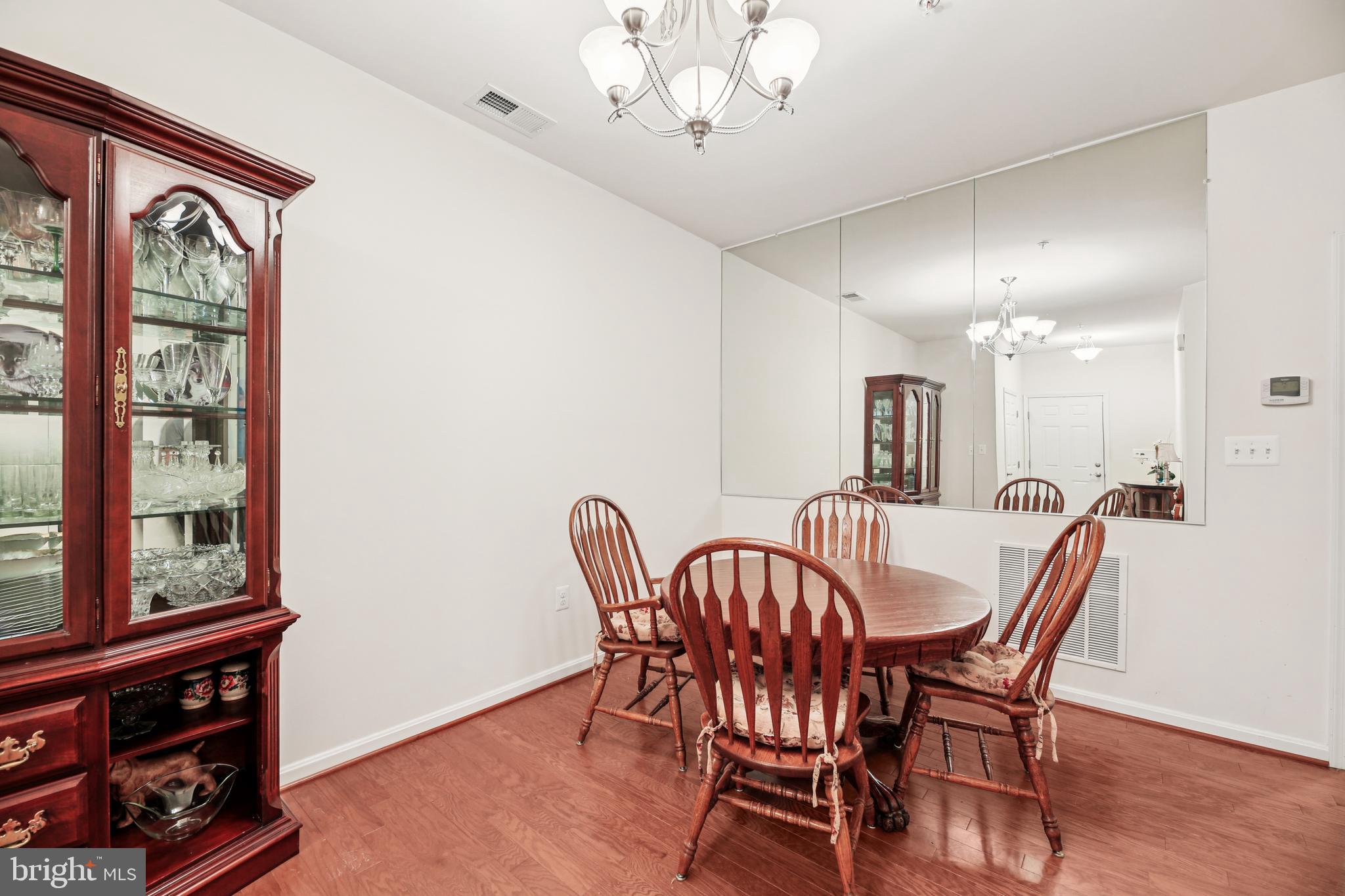 GUILFORD MEWS - Residential