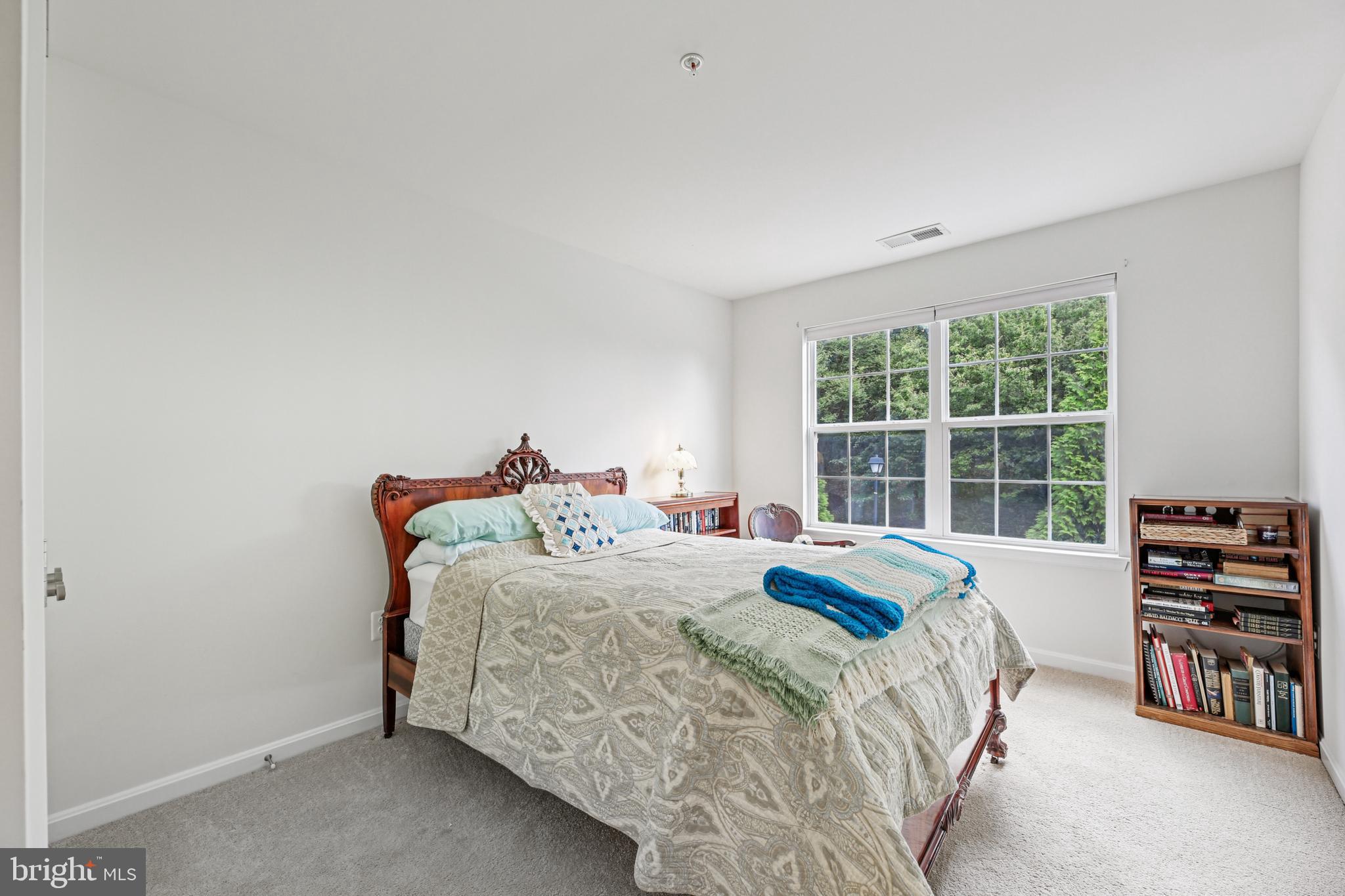 GUILFORD MEWS - Residential