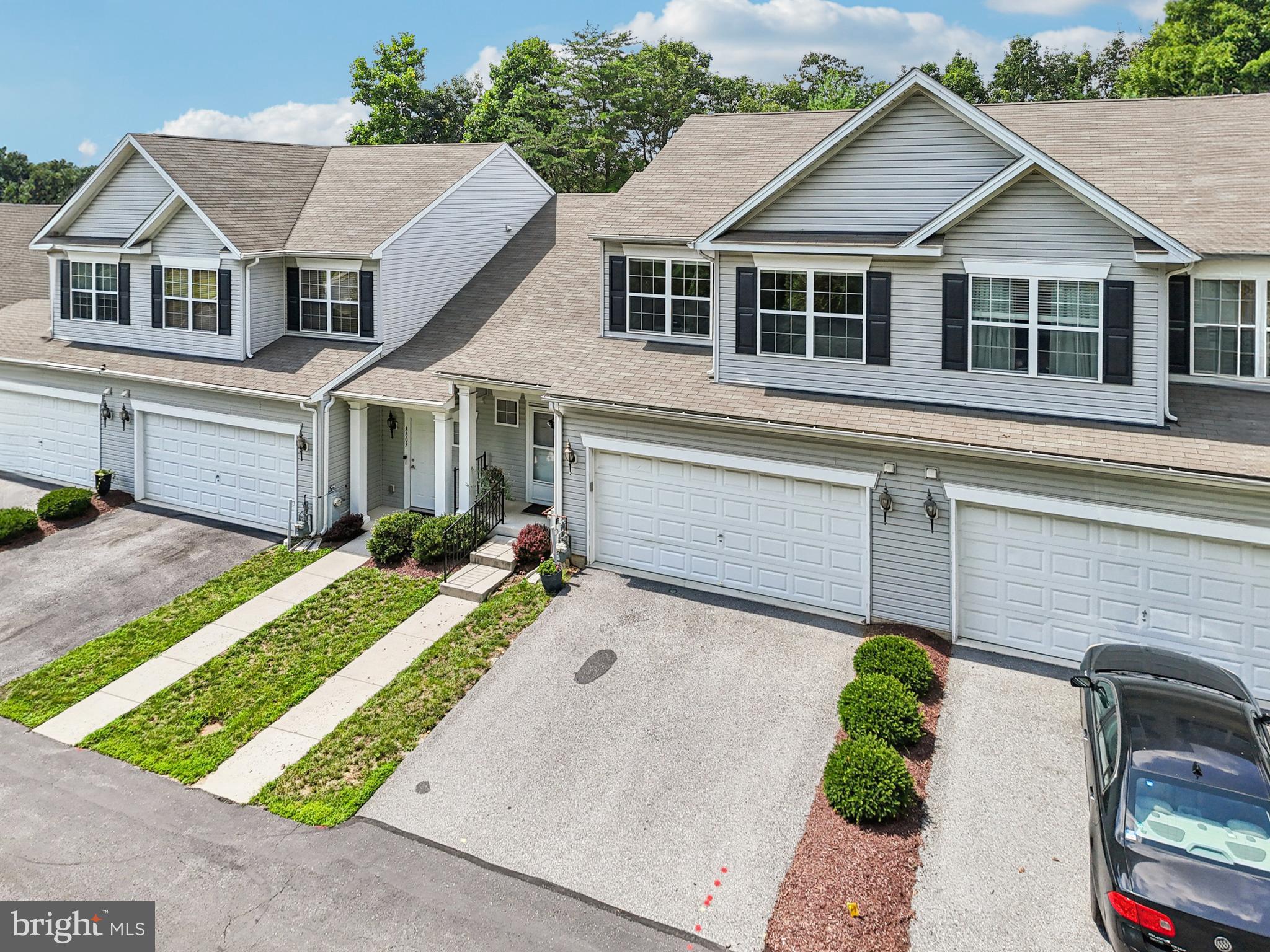 GUILFORD MEWS - Residential