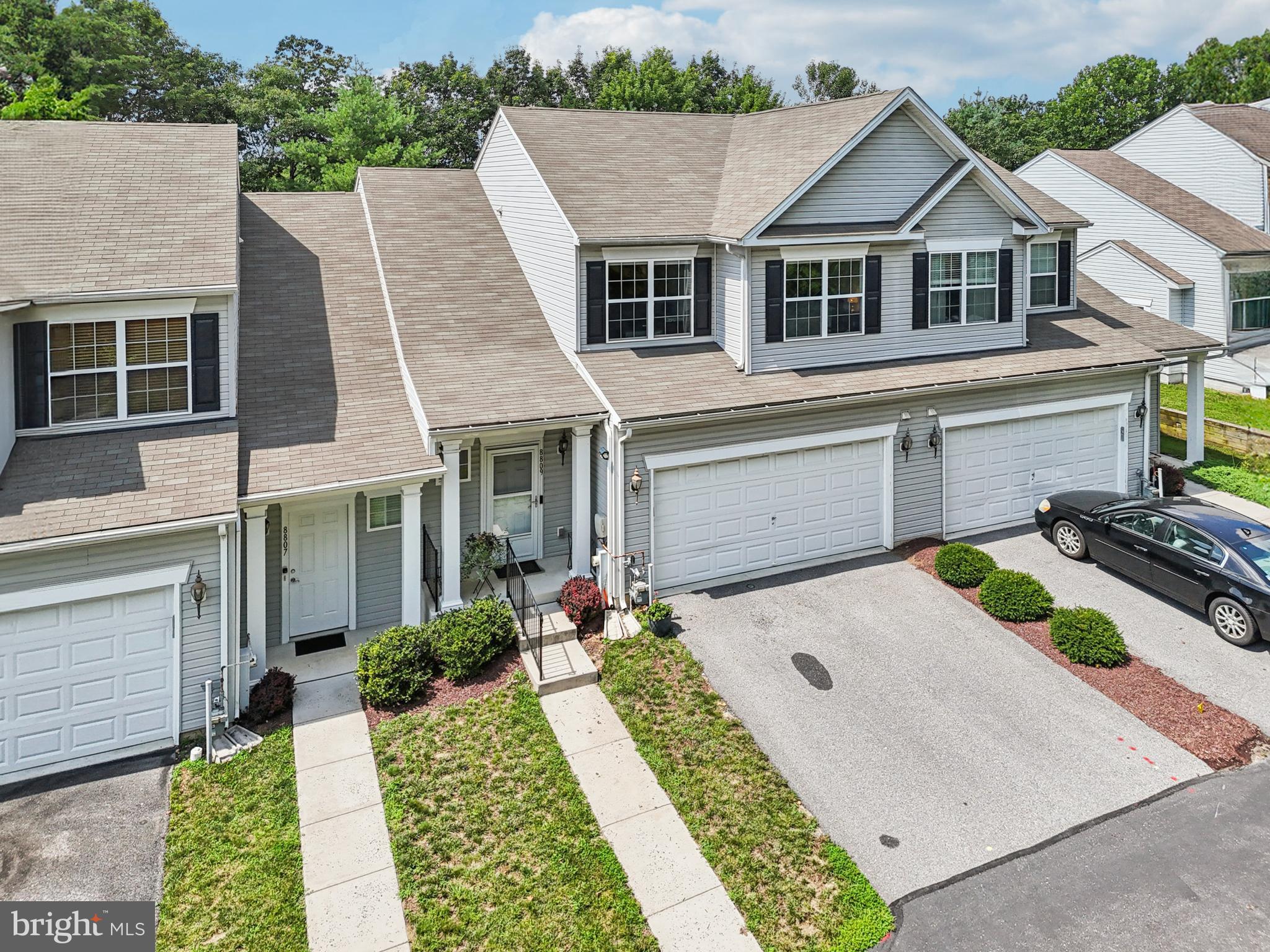 GUILFORD MEWS - Residential