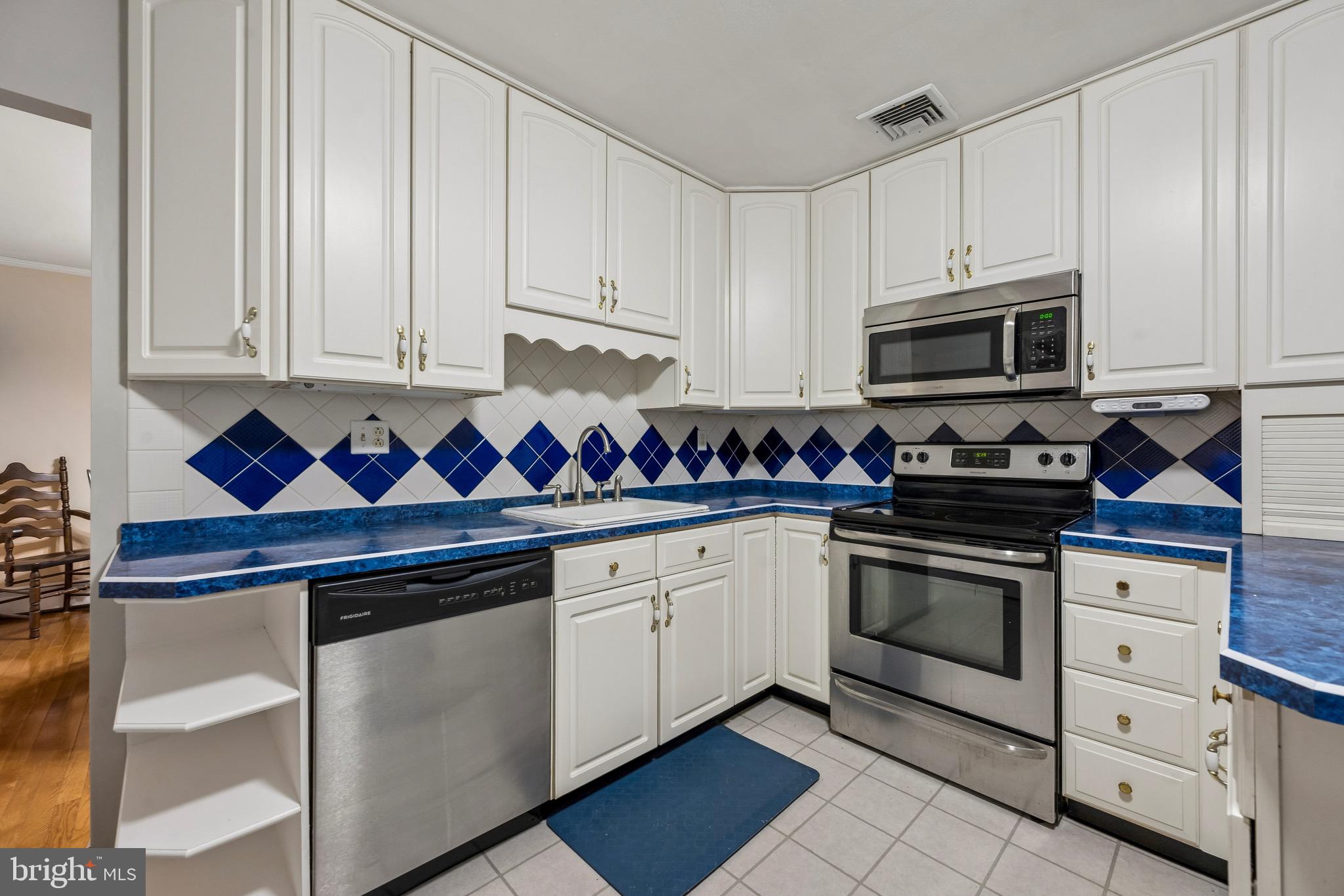 DOGWOOD ESTATES - Residential