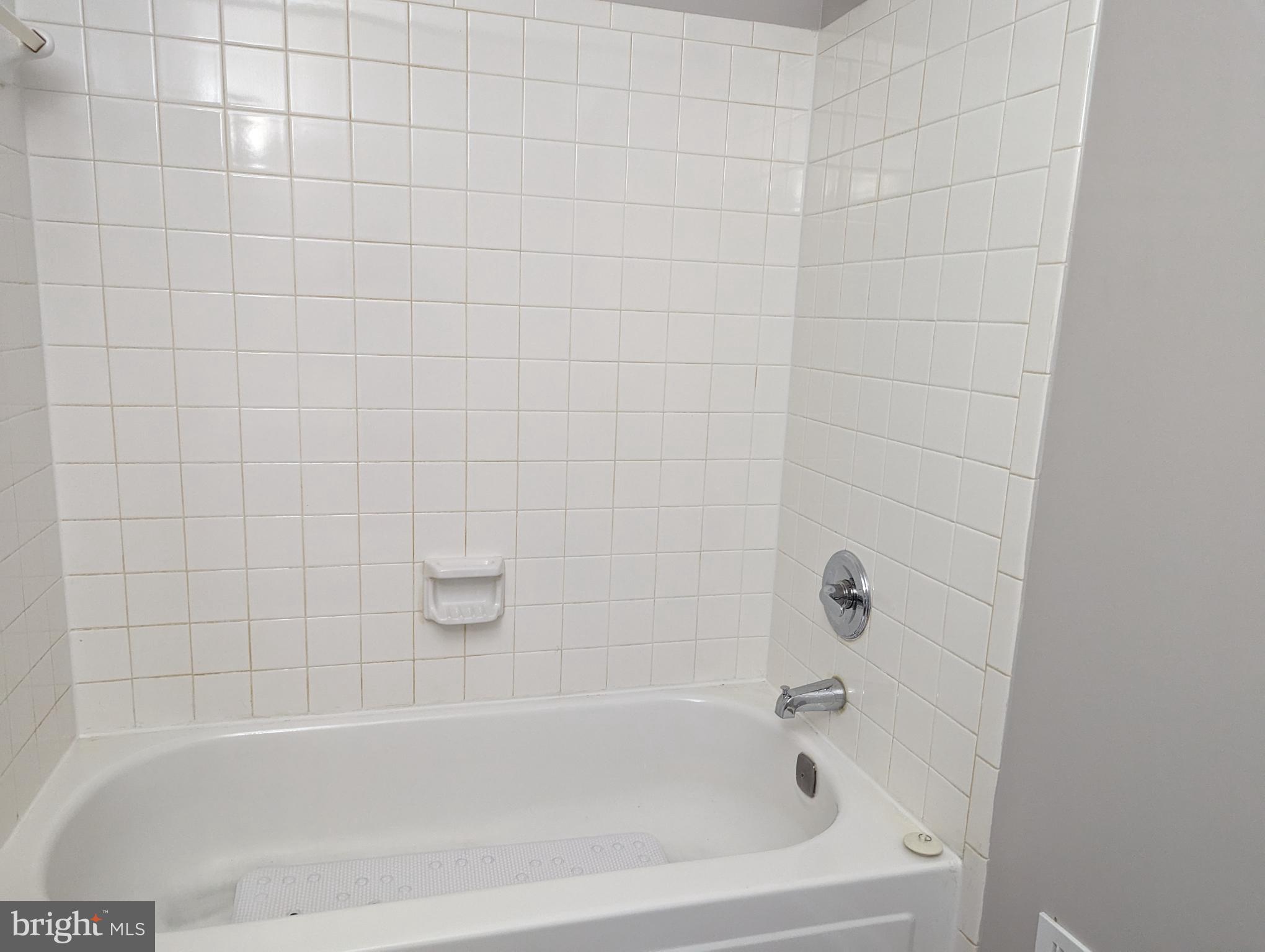 DEVON HILLS - Residential Lease