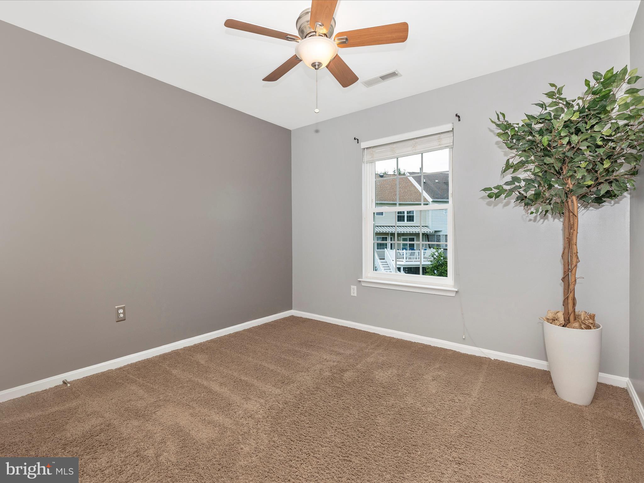 SPRING RIDGE - Residential