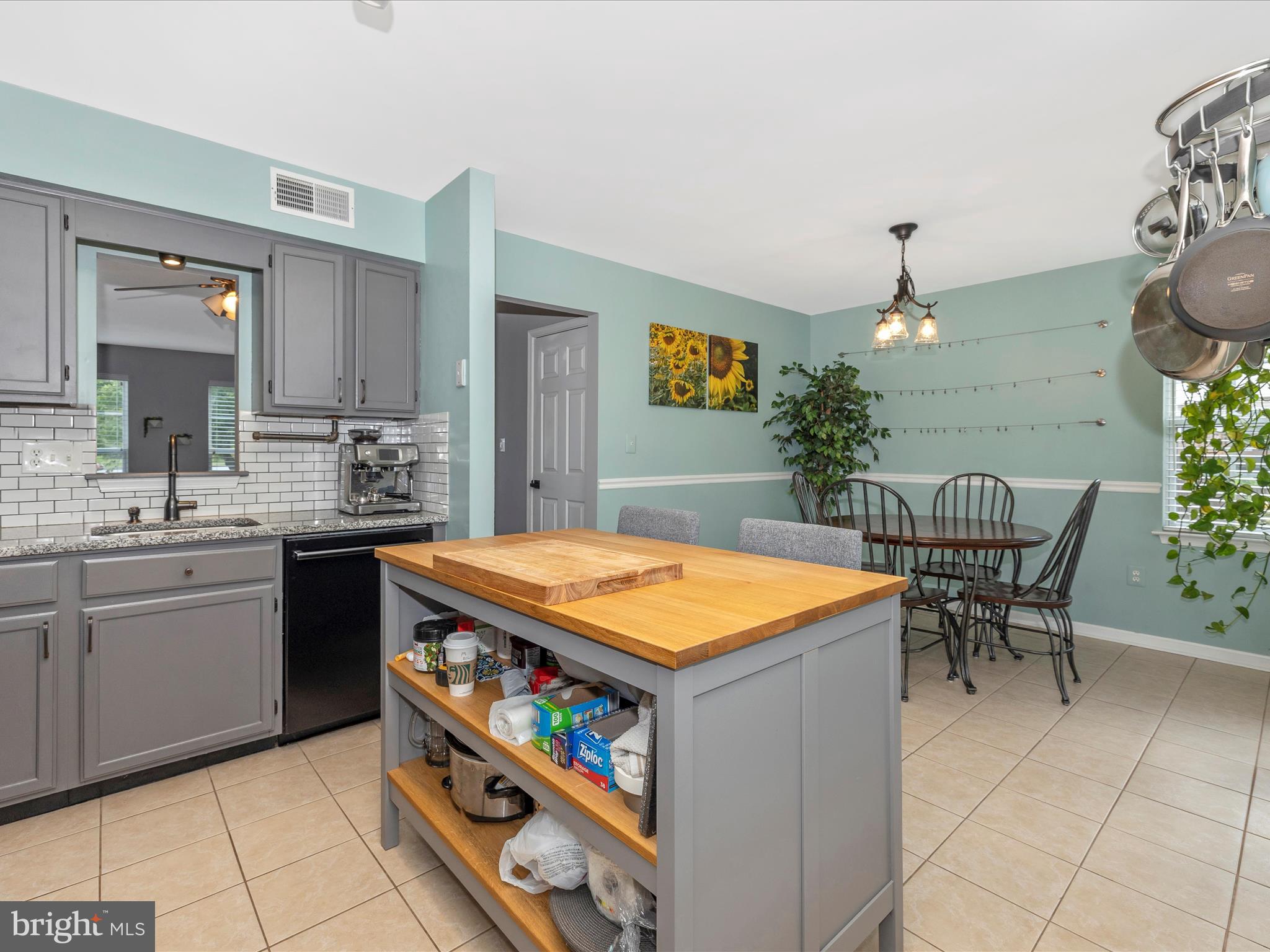 SPRING RIDGE - Residential