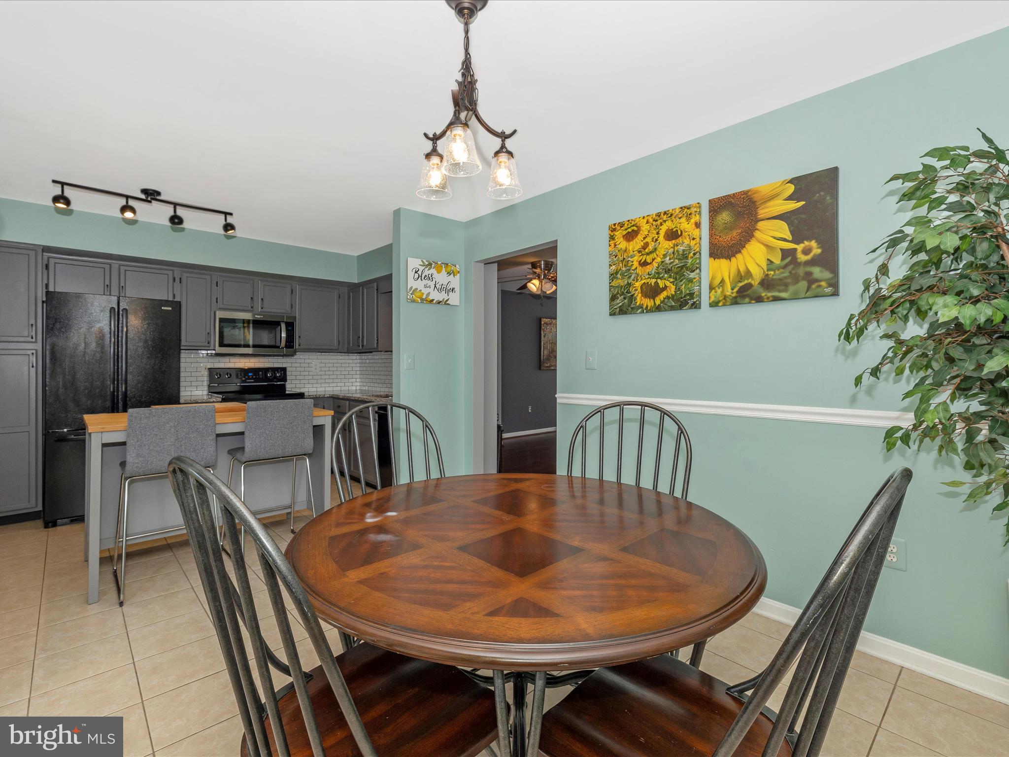 SPRING RIDGE - Residential