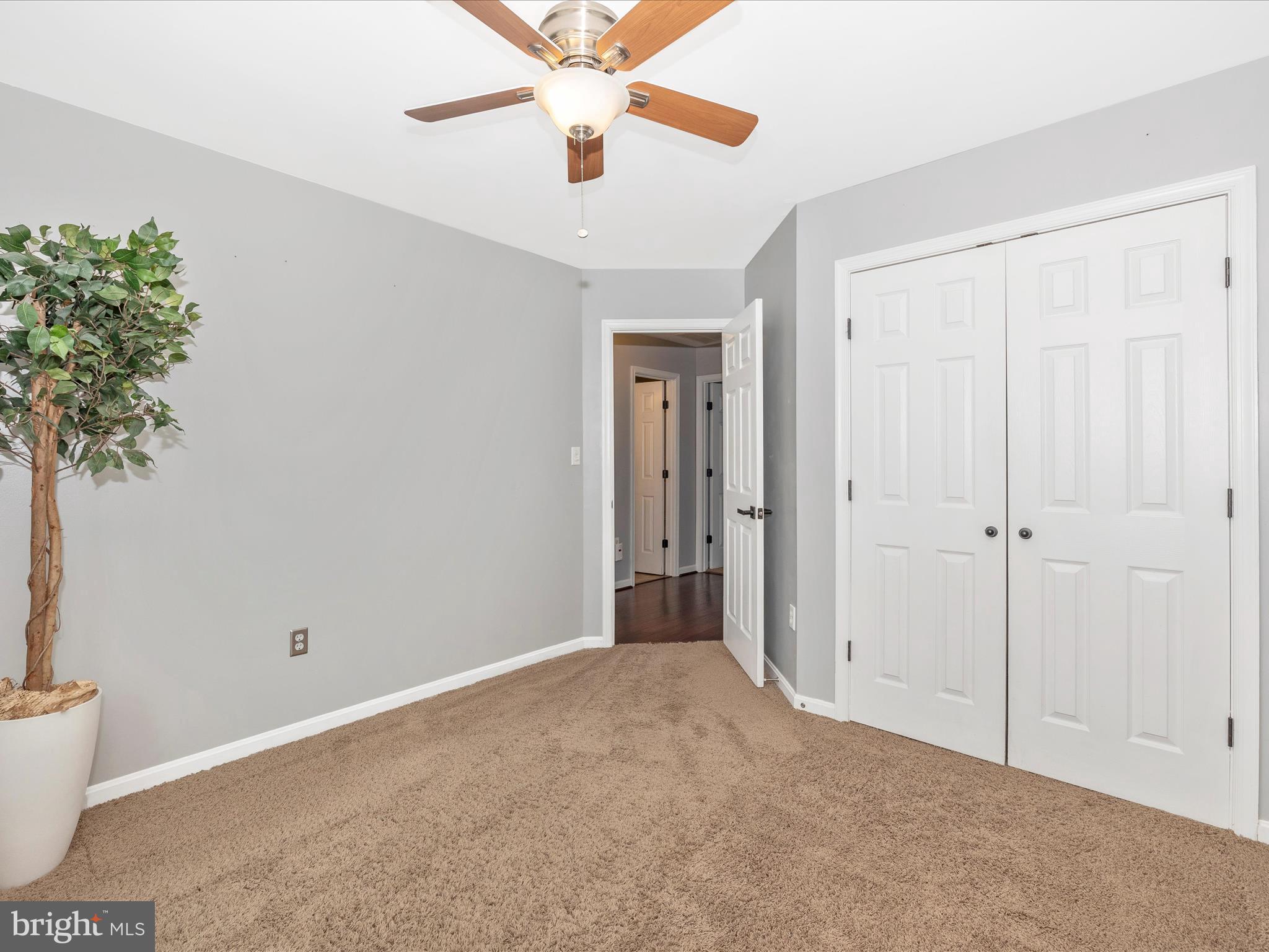 SPRING RIDGE - Residential