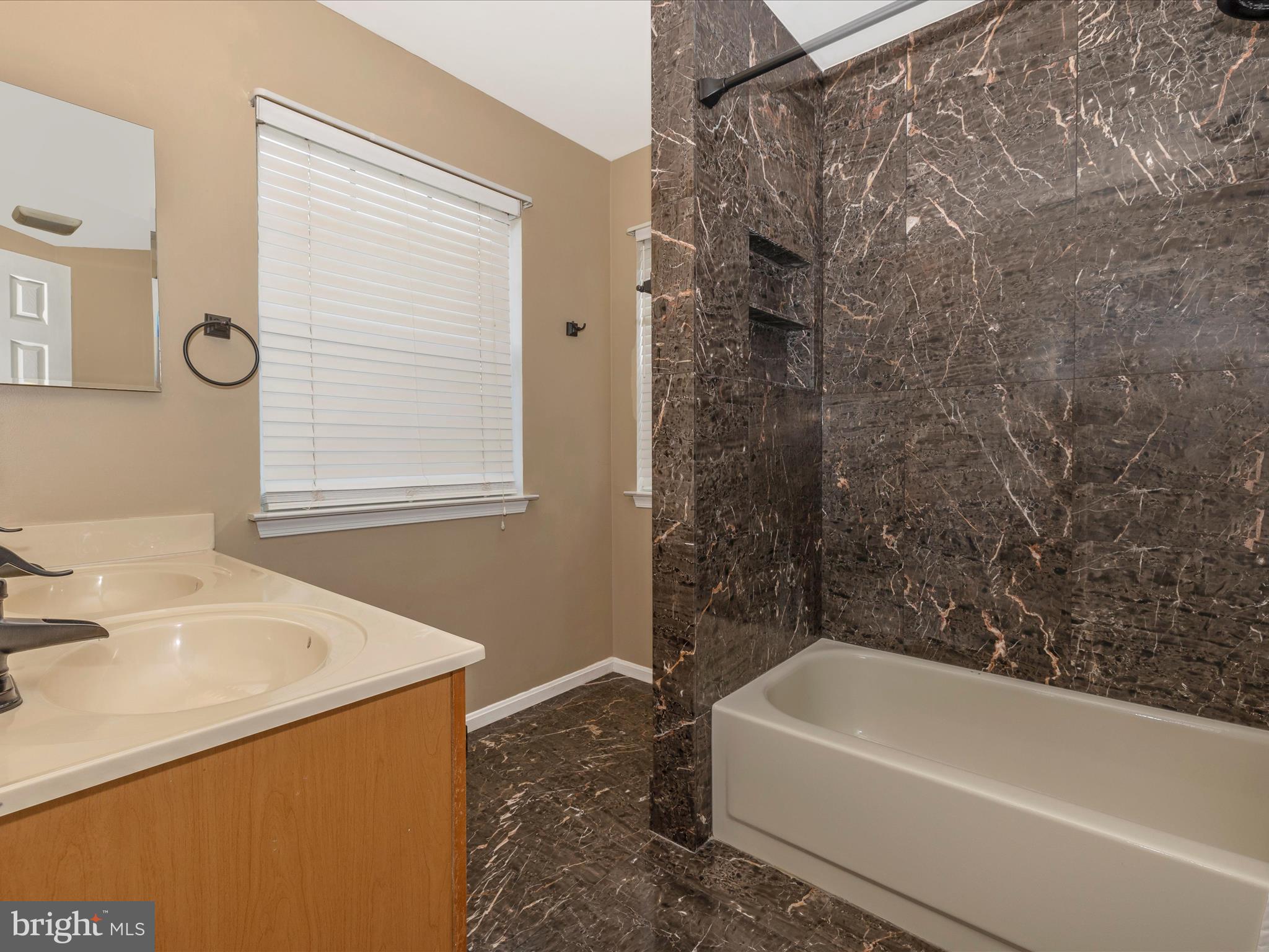 SPRING RIDGE - Residential