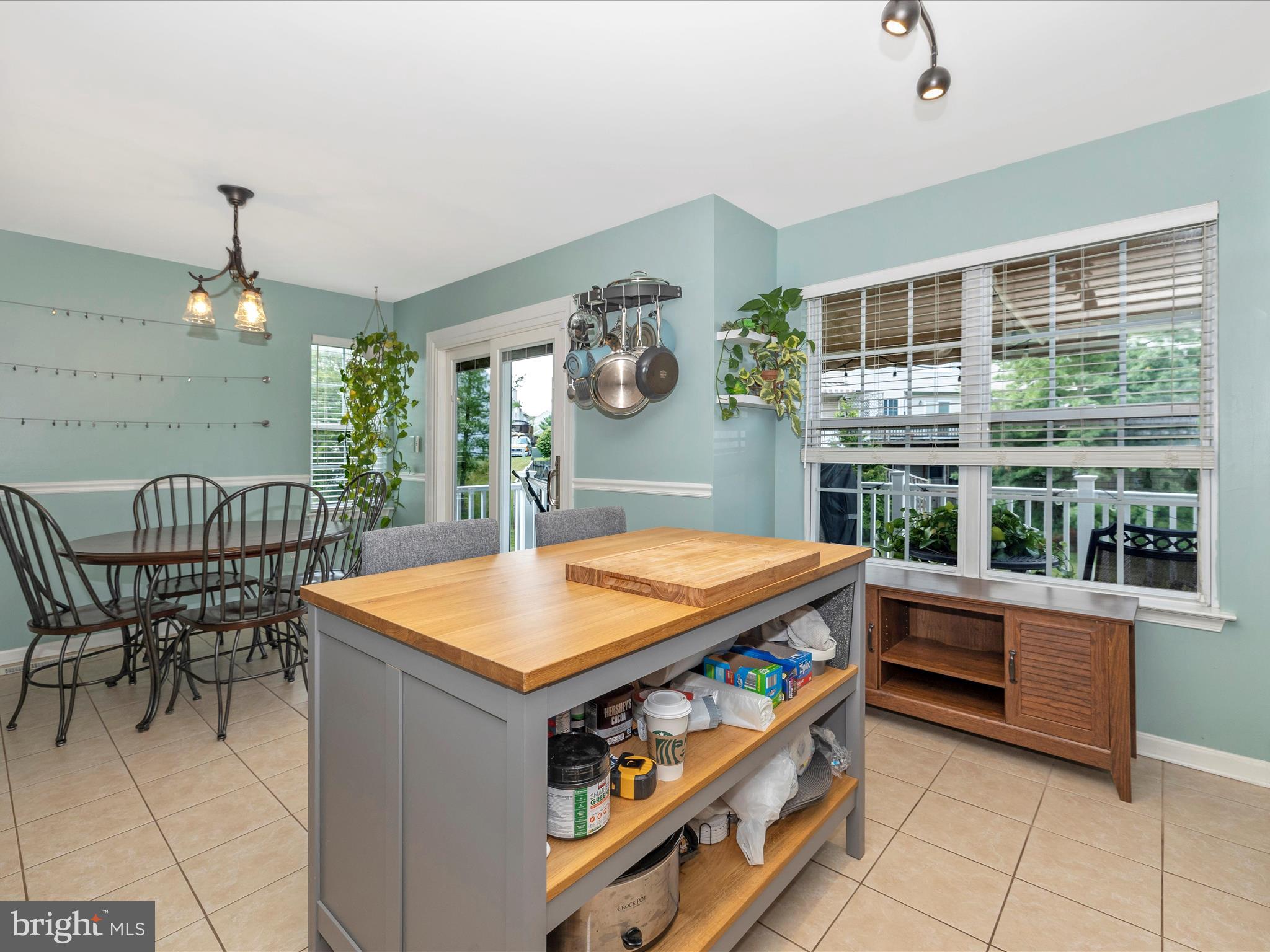 SPRING RIDGE - Residential