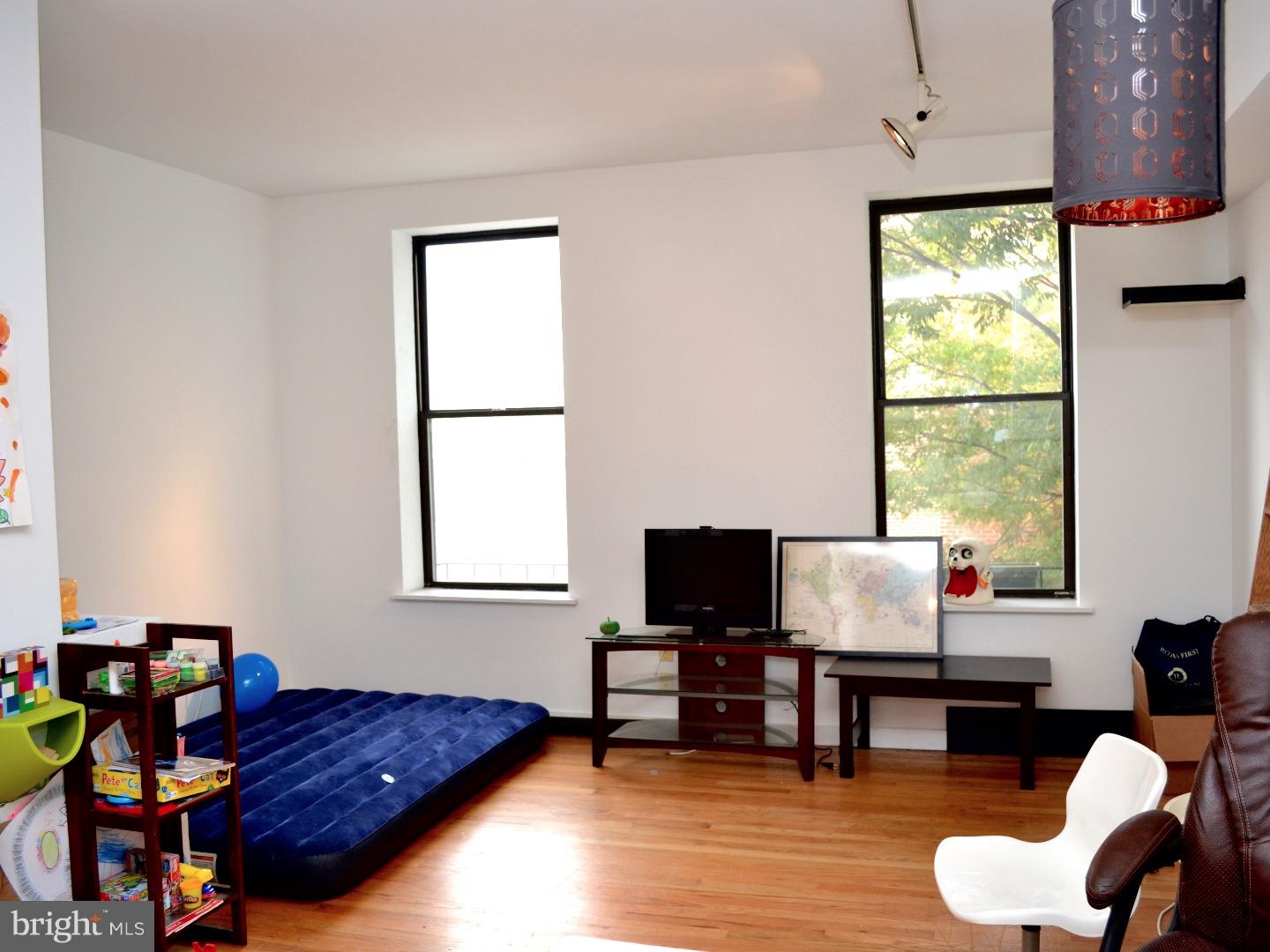 GRADUATE HOSPITAL - Residential Income