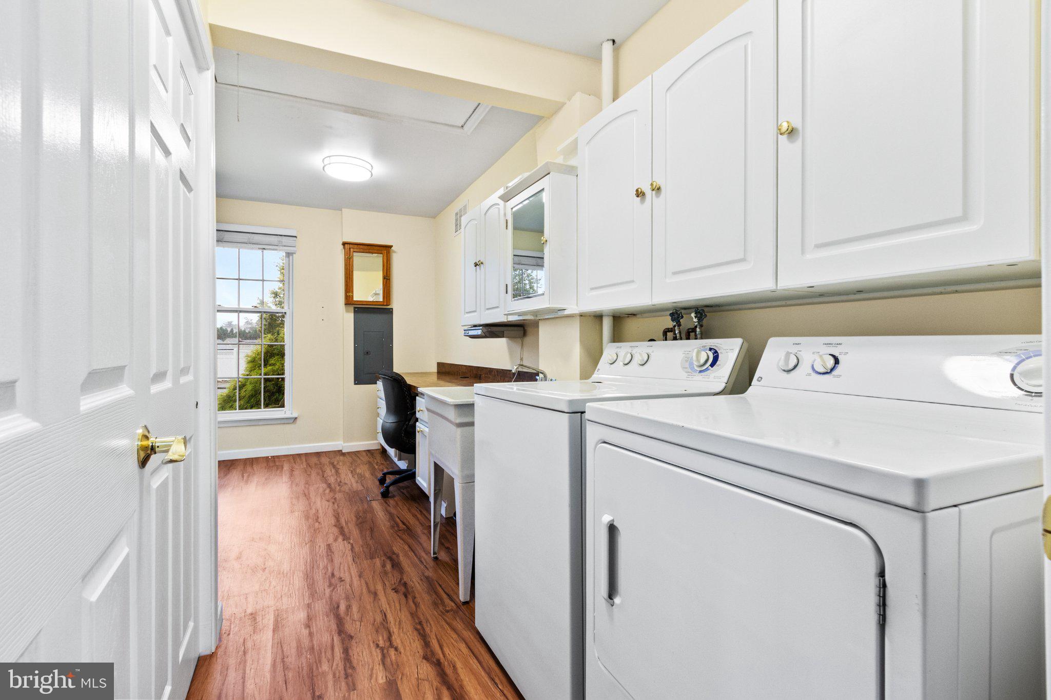4 SPARKS PLACE