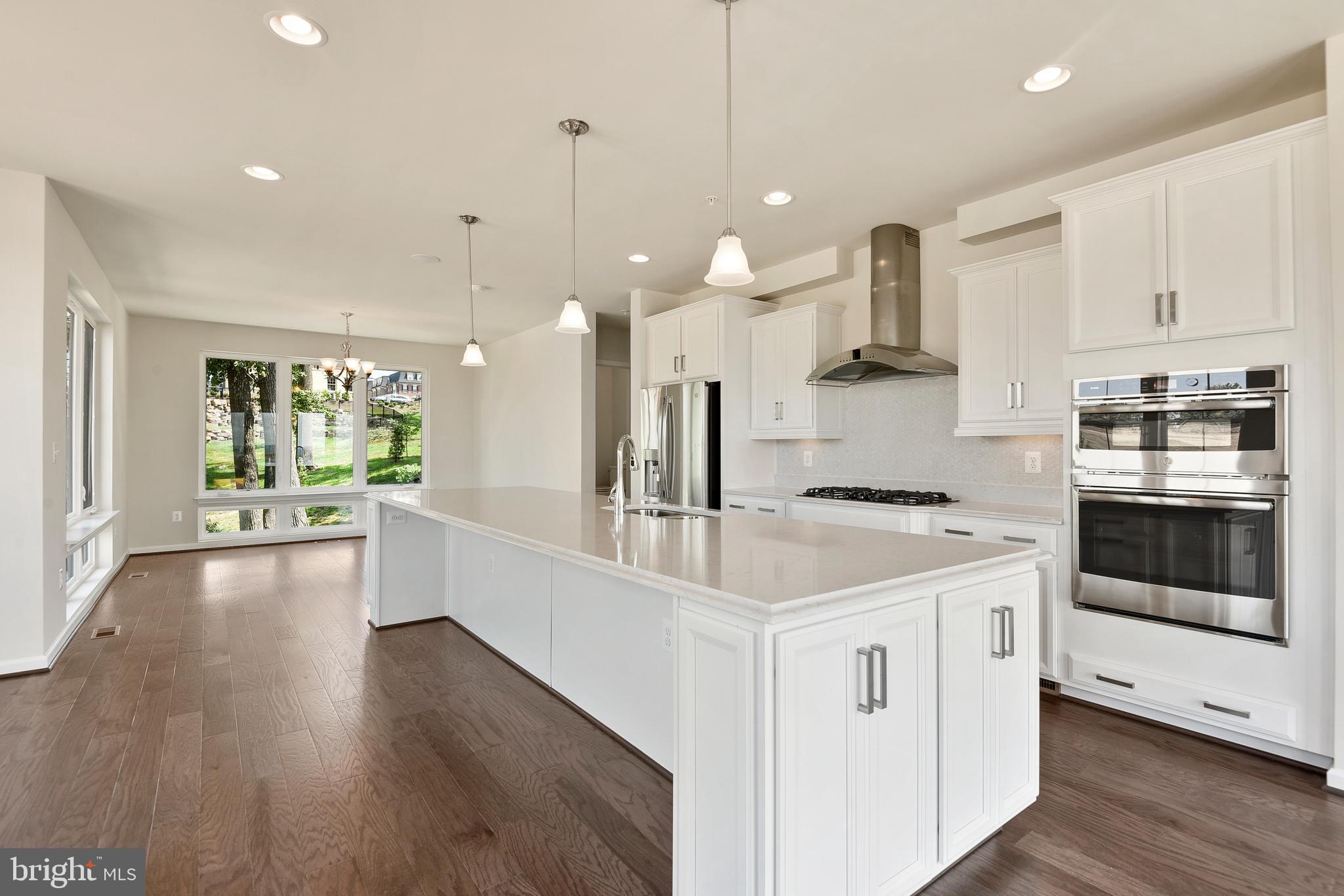 POTOMAC OVERLOOK CONDO - Residential