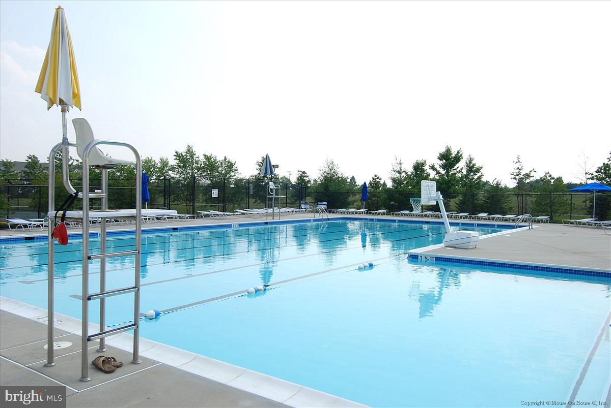 LAUREL HILL - Residential Lease