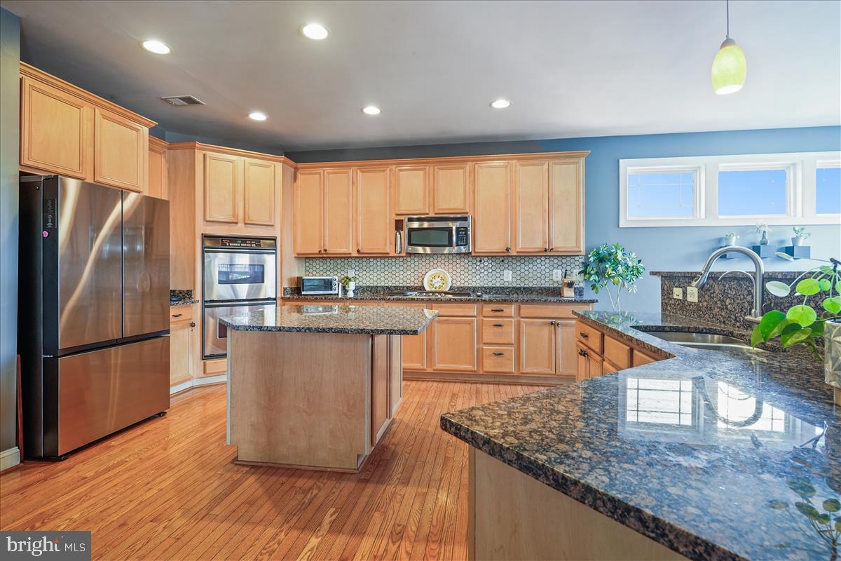 LAUREL HILL - Residential Lease