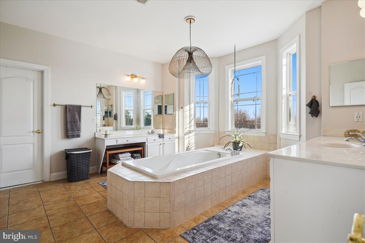 LAUREL HILL - Residential Lease