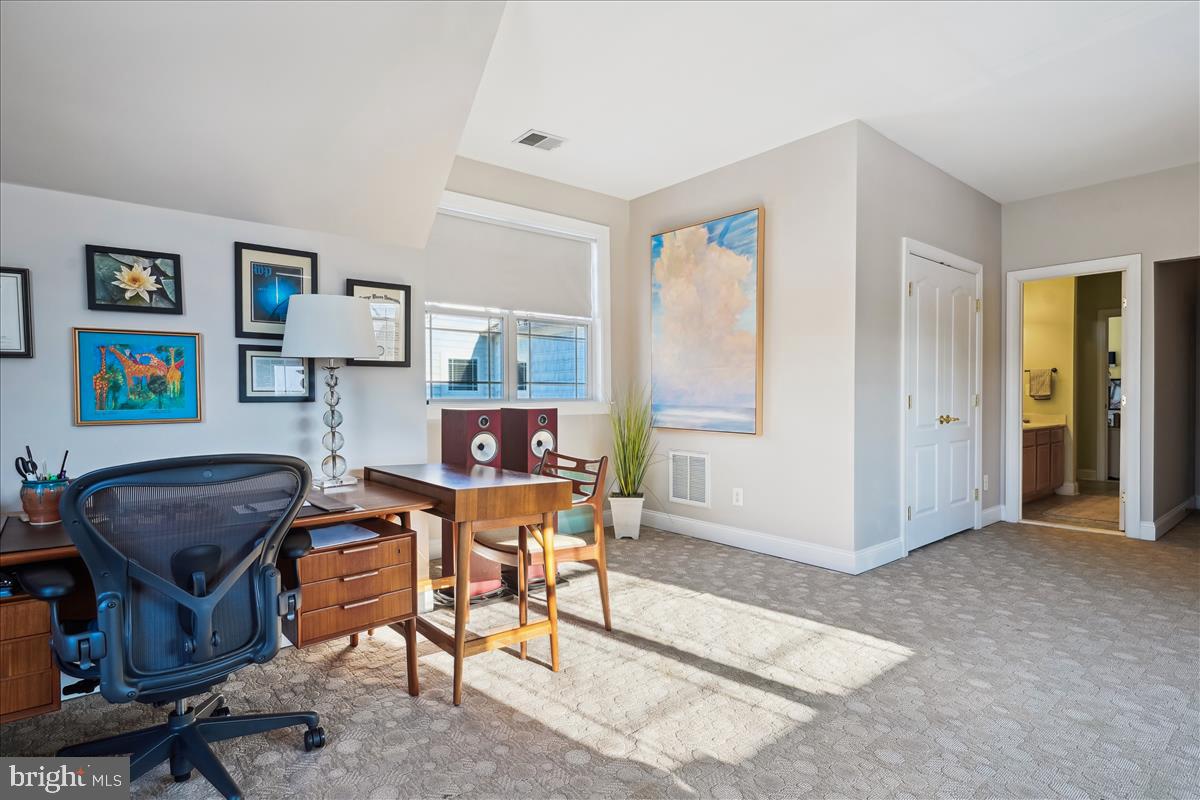 LAUREL HILL - Residential Lease