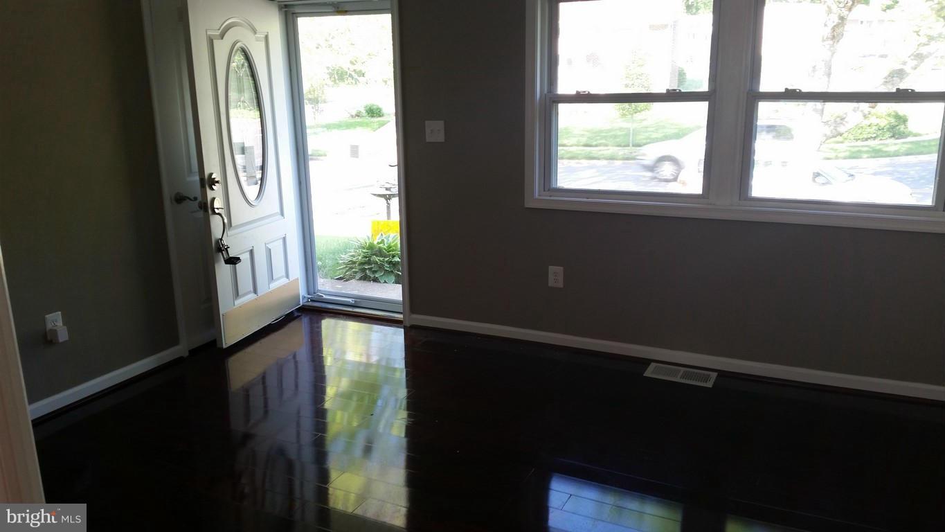 MARLBORO MEADOWS - Residential