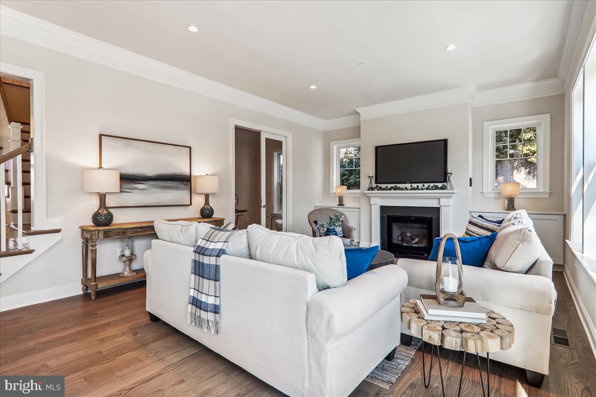 CHEVY CHASE TERRACE - Residential