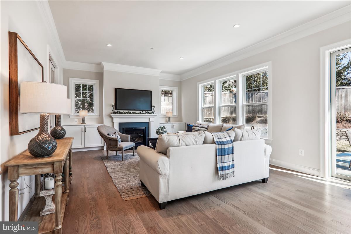 CHEVY CHASE TERRACE - Residential