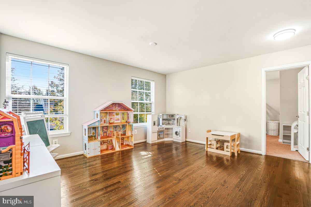 BOLT PROPERTY - Residential