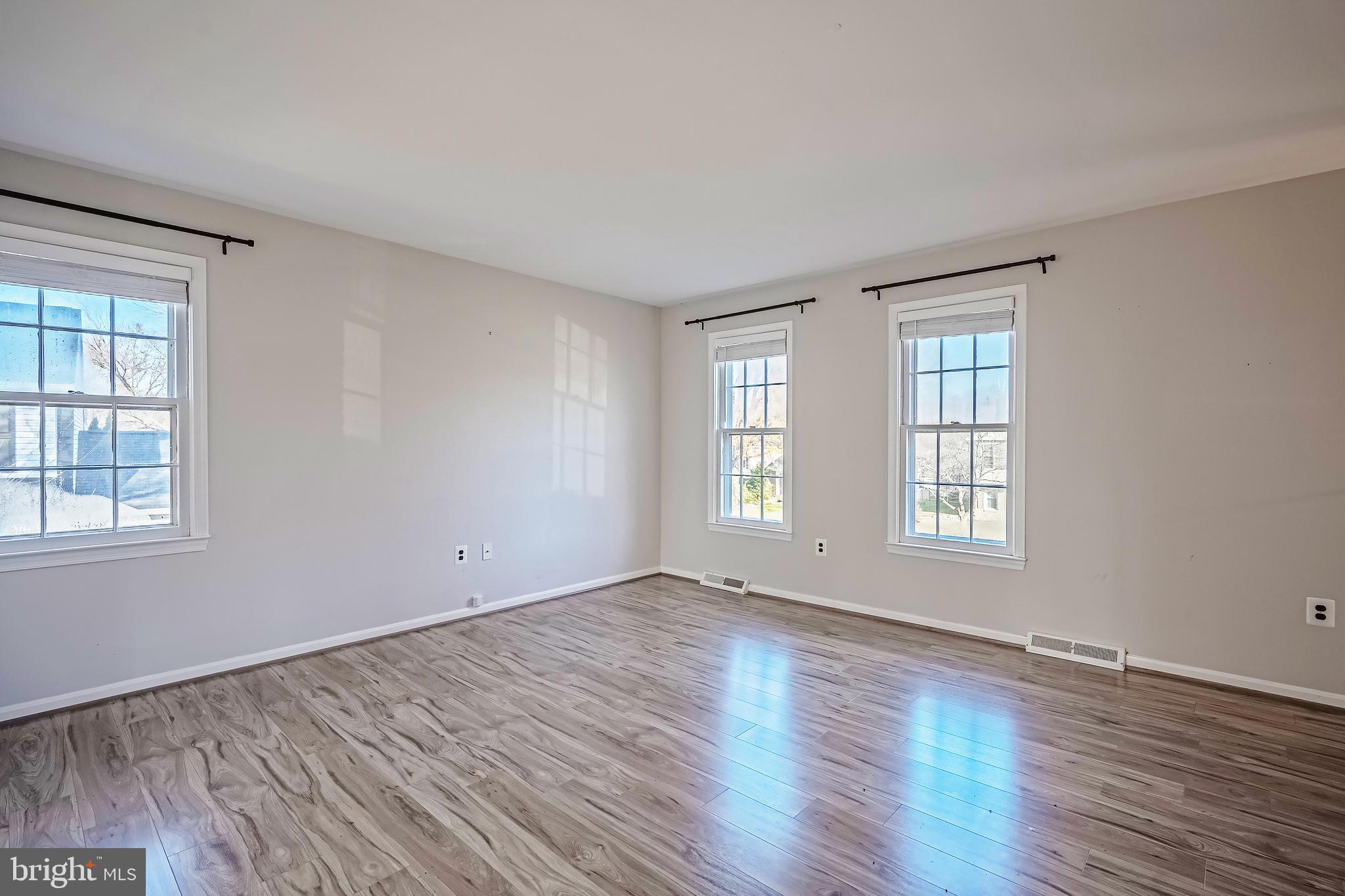 5539 SHOOTERS HILL LANE