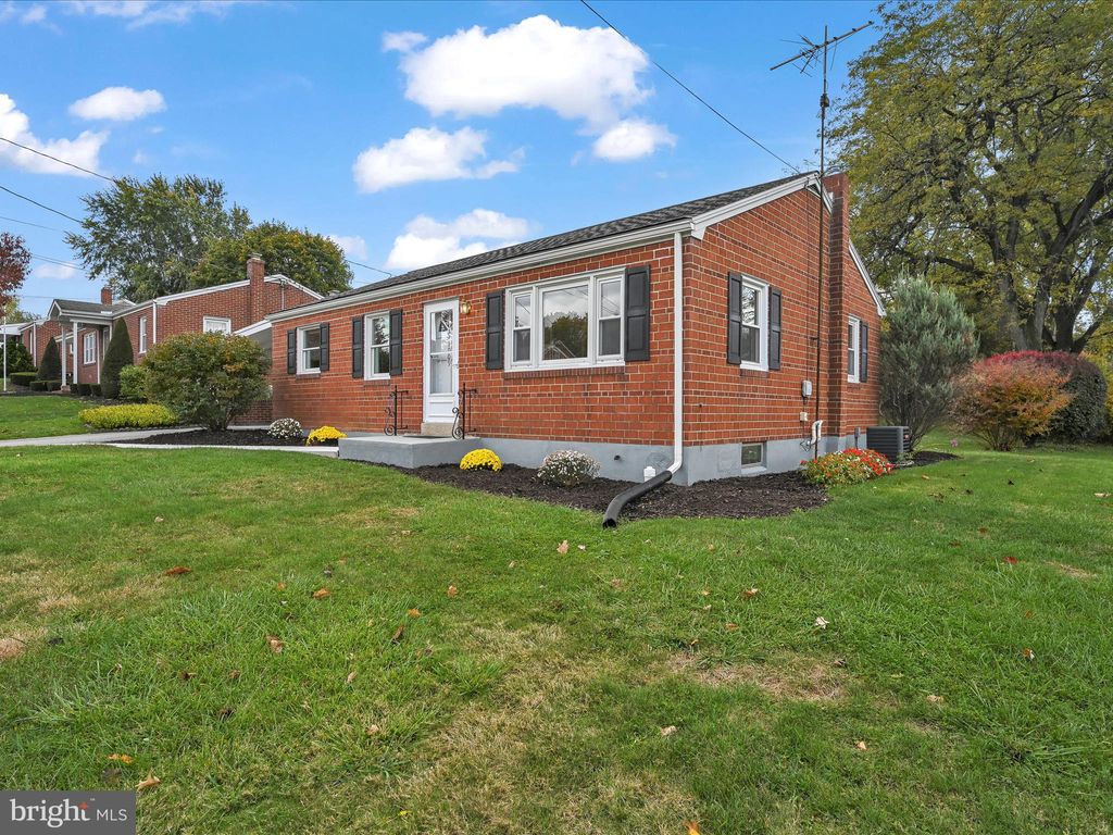 Photo of 1009 S 1st Avenue, LEBANON, PA 17042 (MLS # PALN2023490)