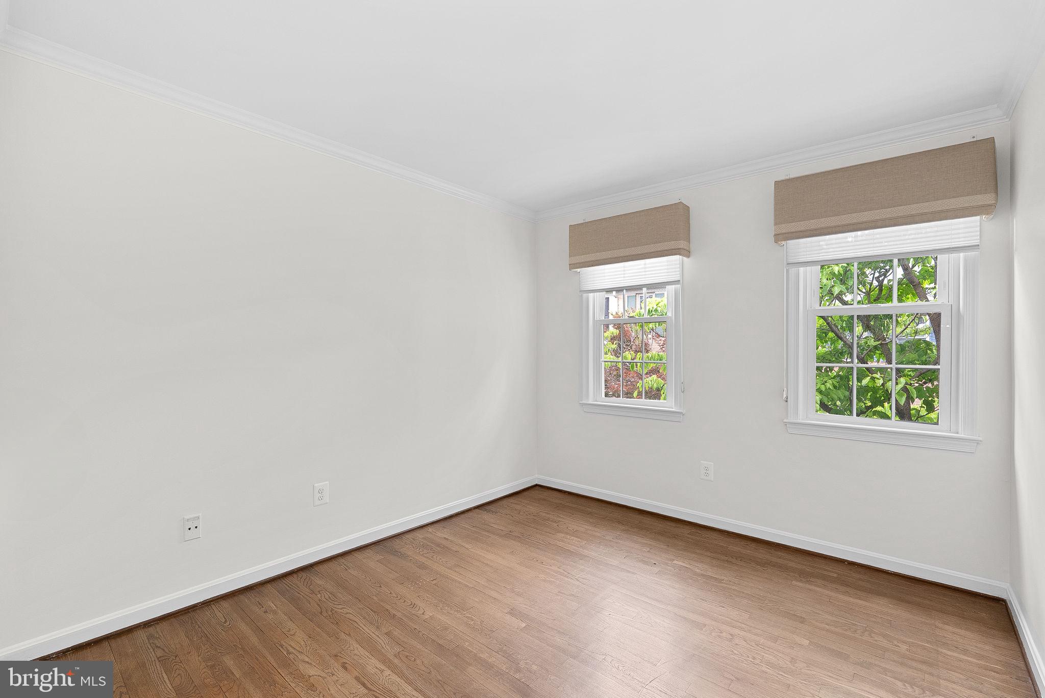 WESTMORELAND SQUARE - Residential