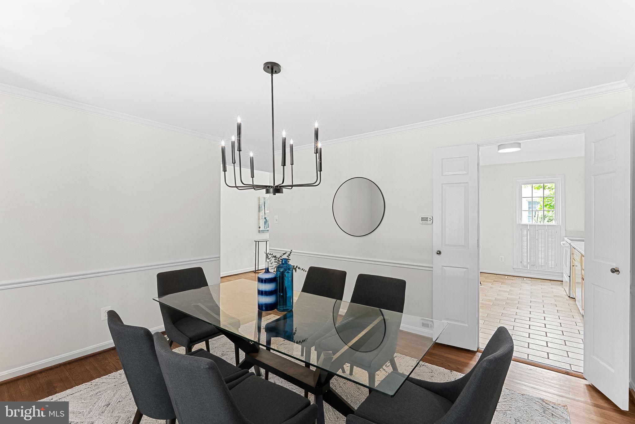 WESTMORELAND SQUARE - Residential