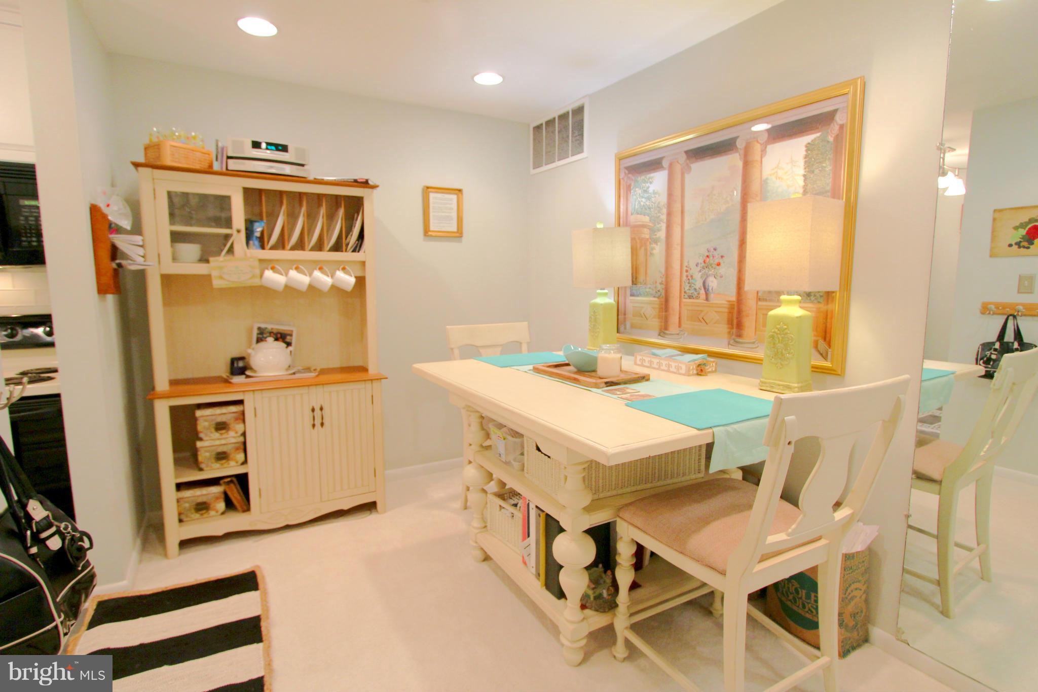 BURKE CENTRE STATION COMMONS - Residential