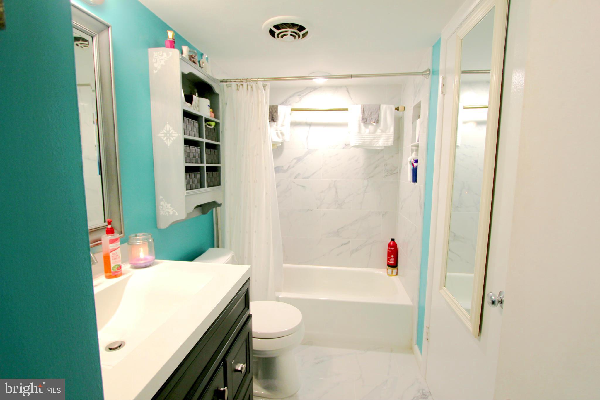 BURKE CENTRE STATION COMMONS - Residential