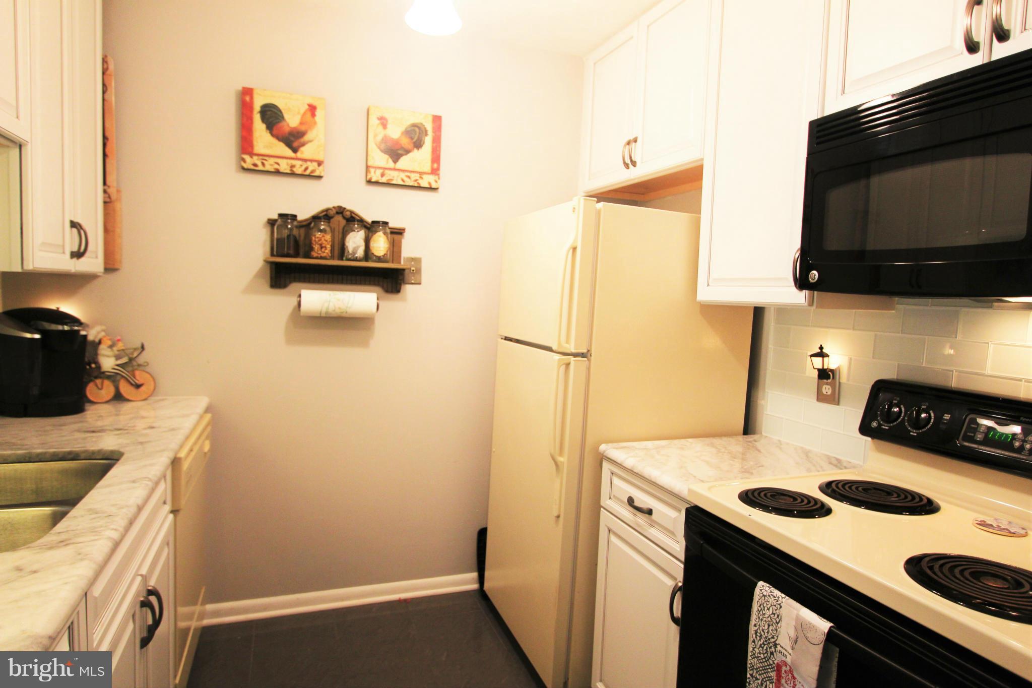 BURKE CENTRE STATION COMMONS - Residential