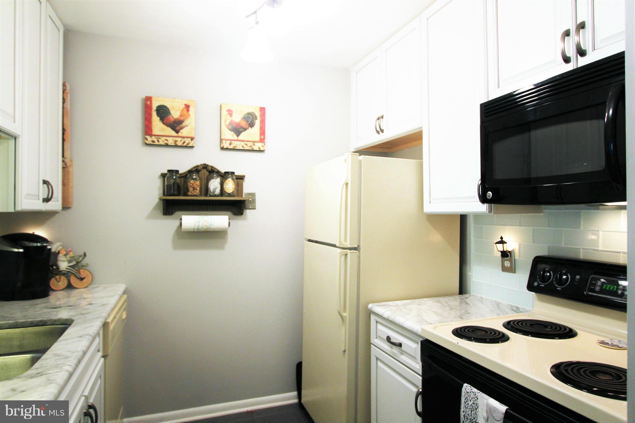 BURKE CENTRE STATION COMMONS - Residential