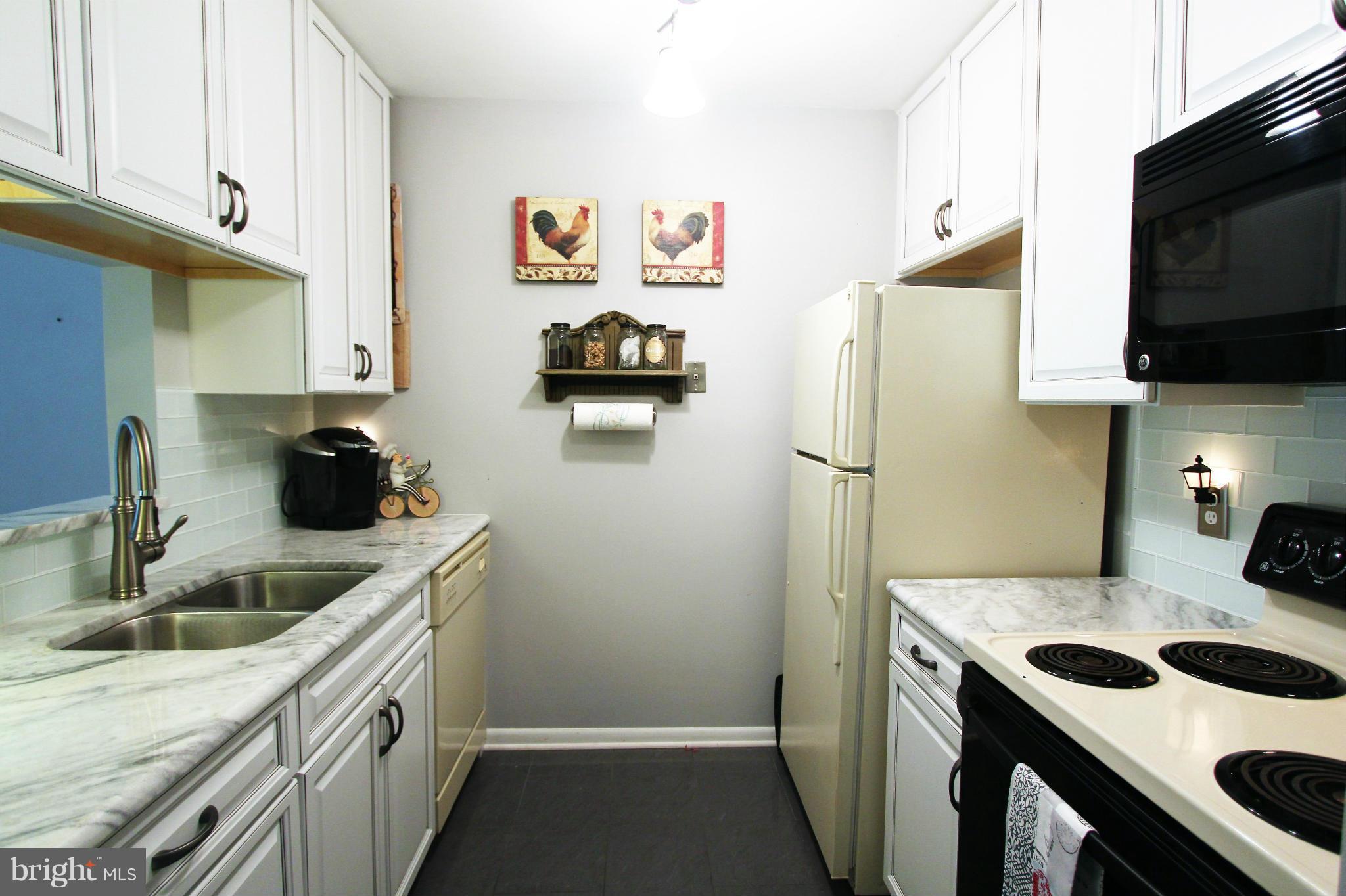 BURKE CENTRE STATION COMMONS - Residential