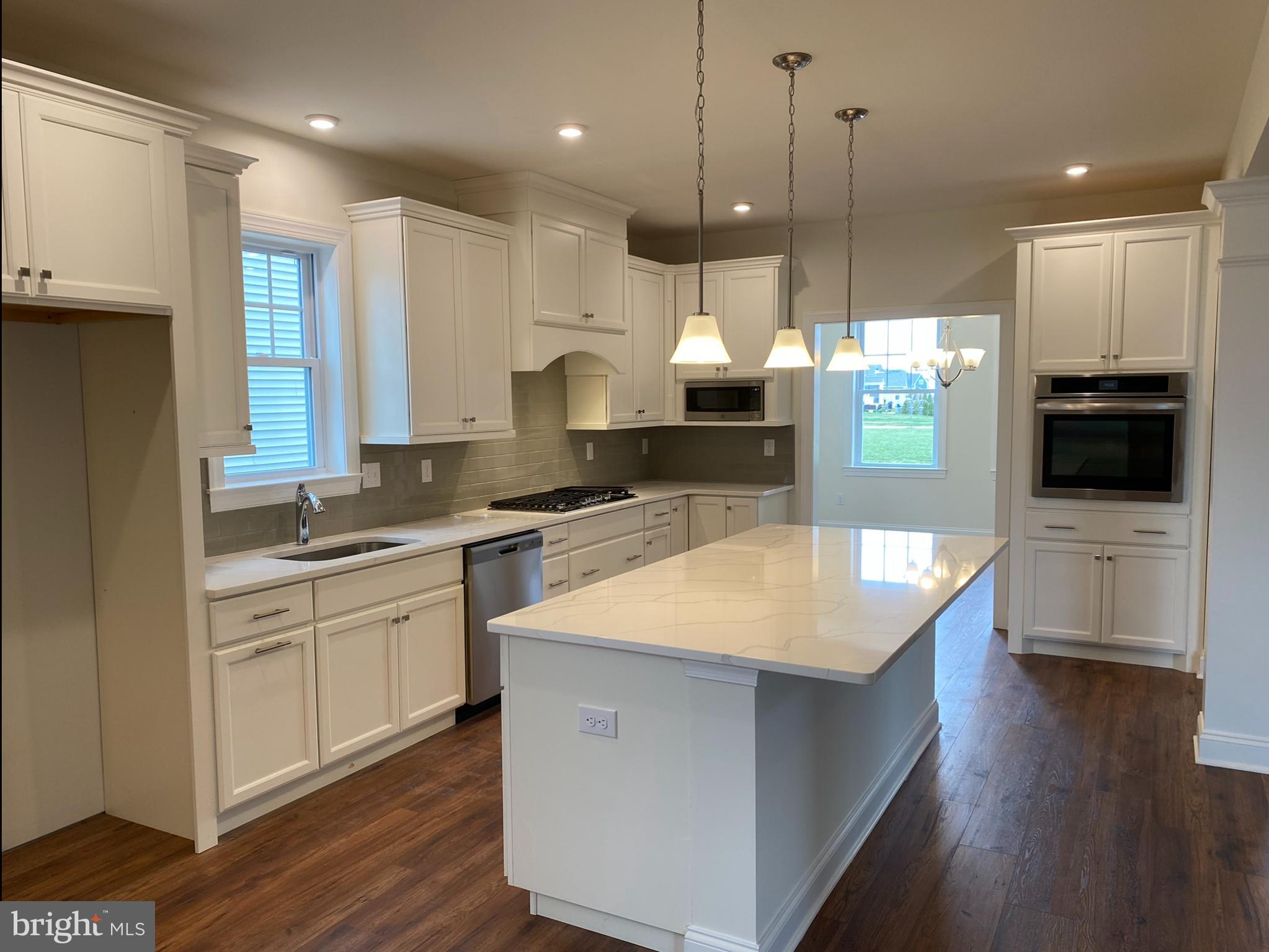 8 RUSSELL SQUARE DRIVE