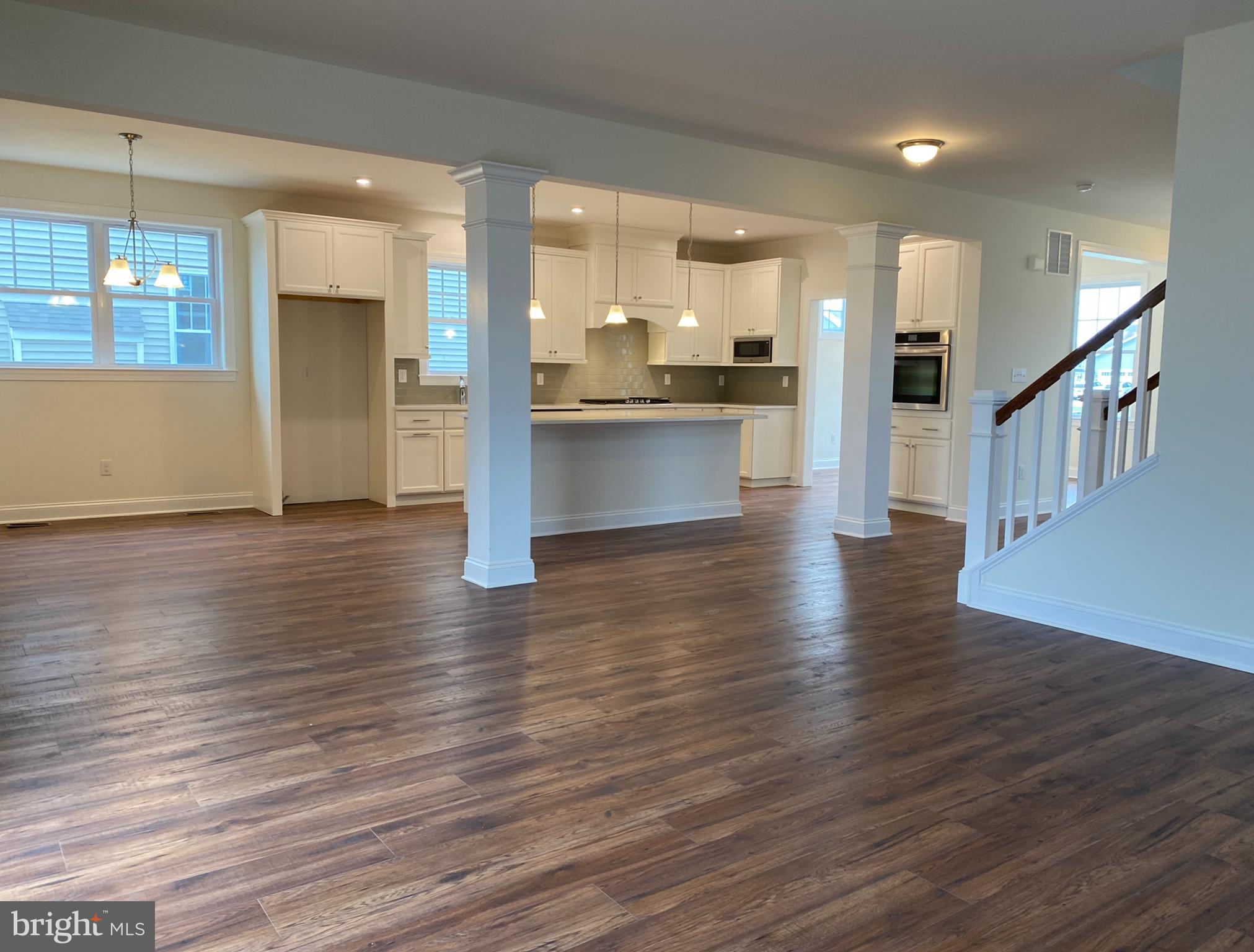 8 RUSSELL SQUARE DRIVE