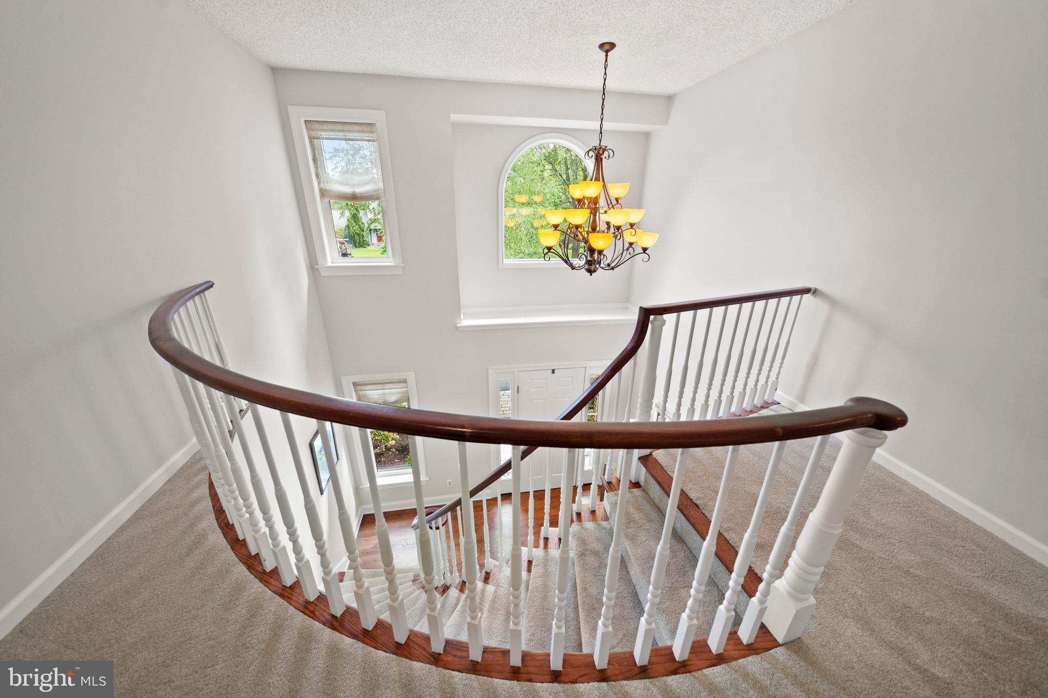 SHADOW OAK - Residential