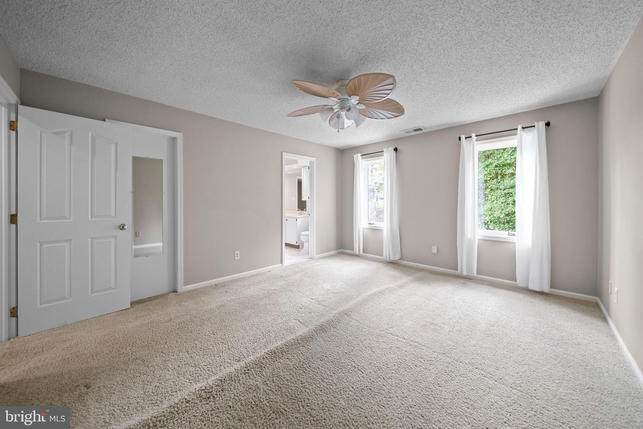 SHADOW OAK - Residential