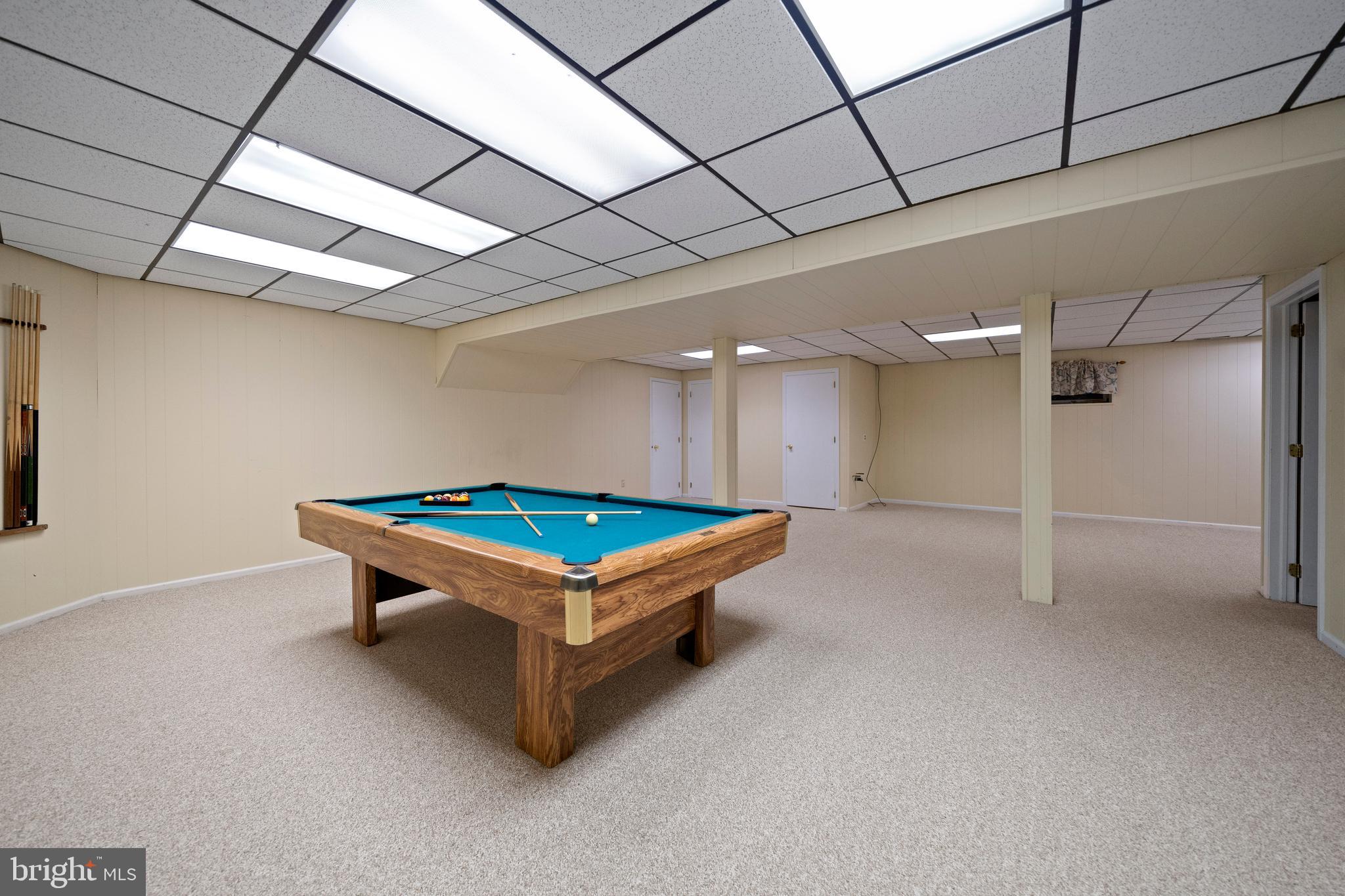 SHADOW OAK - Residential