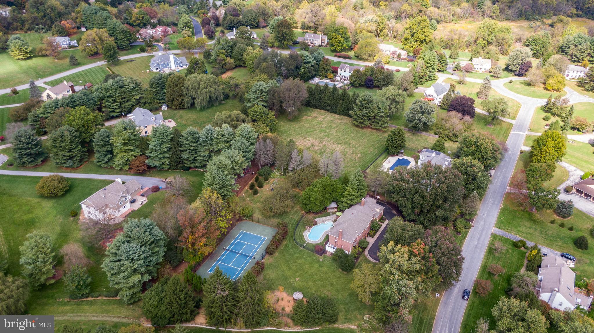 SHADOW OAK - Residential