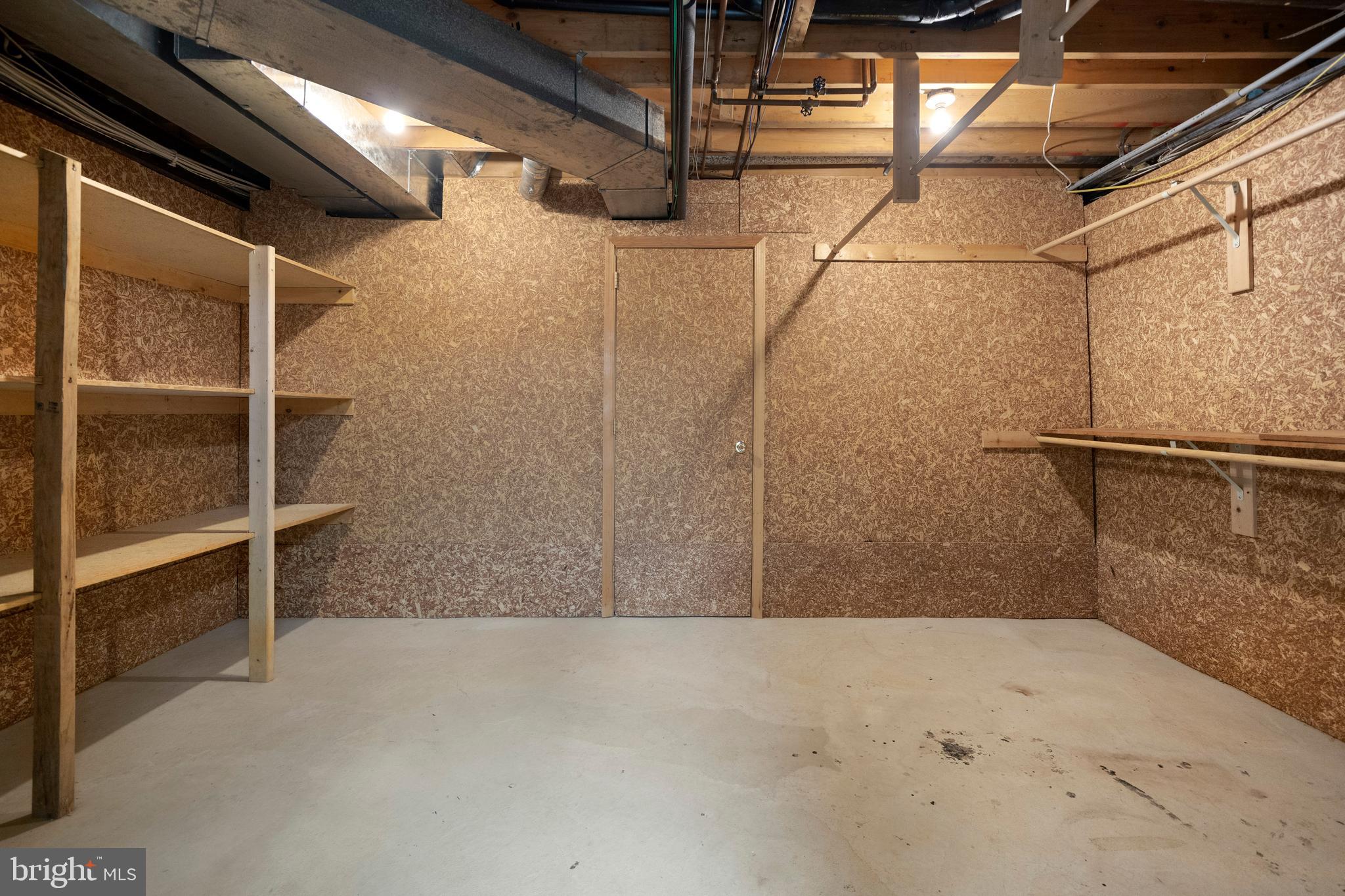 SHADOW OAK - Residential