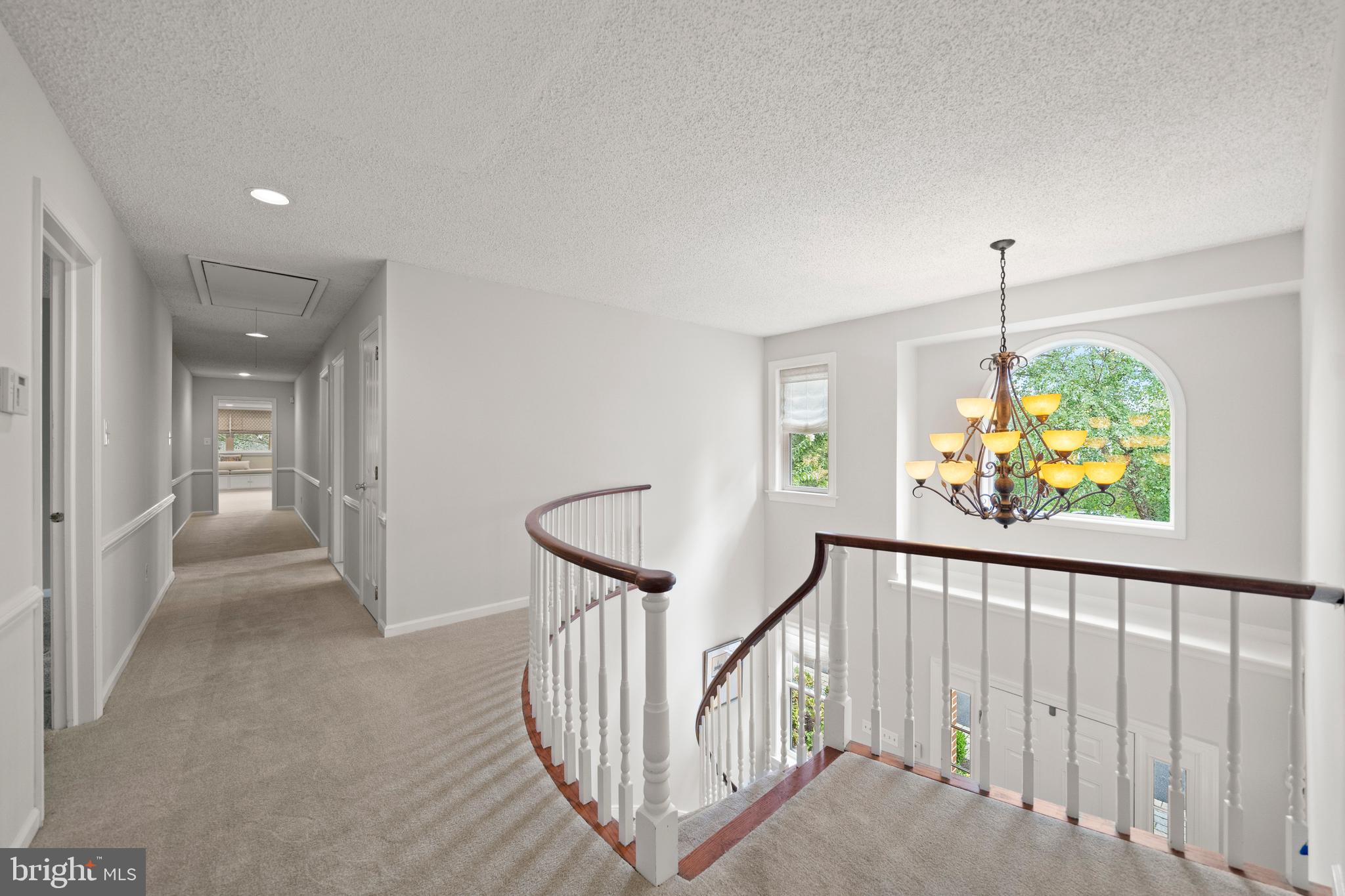 SHADOW OAK - Residential