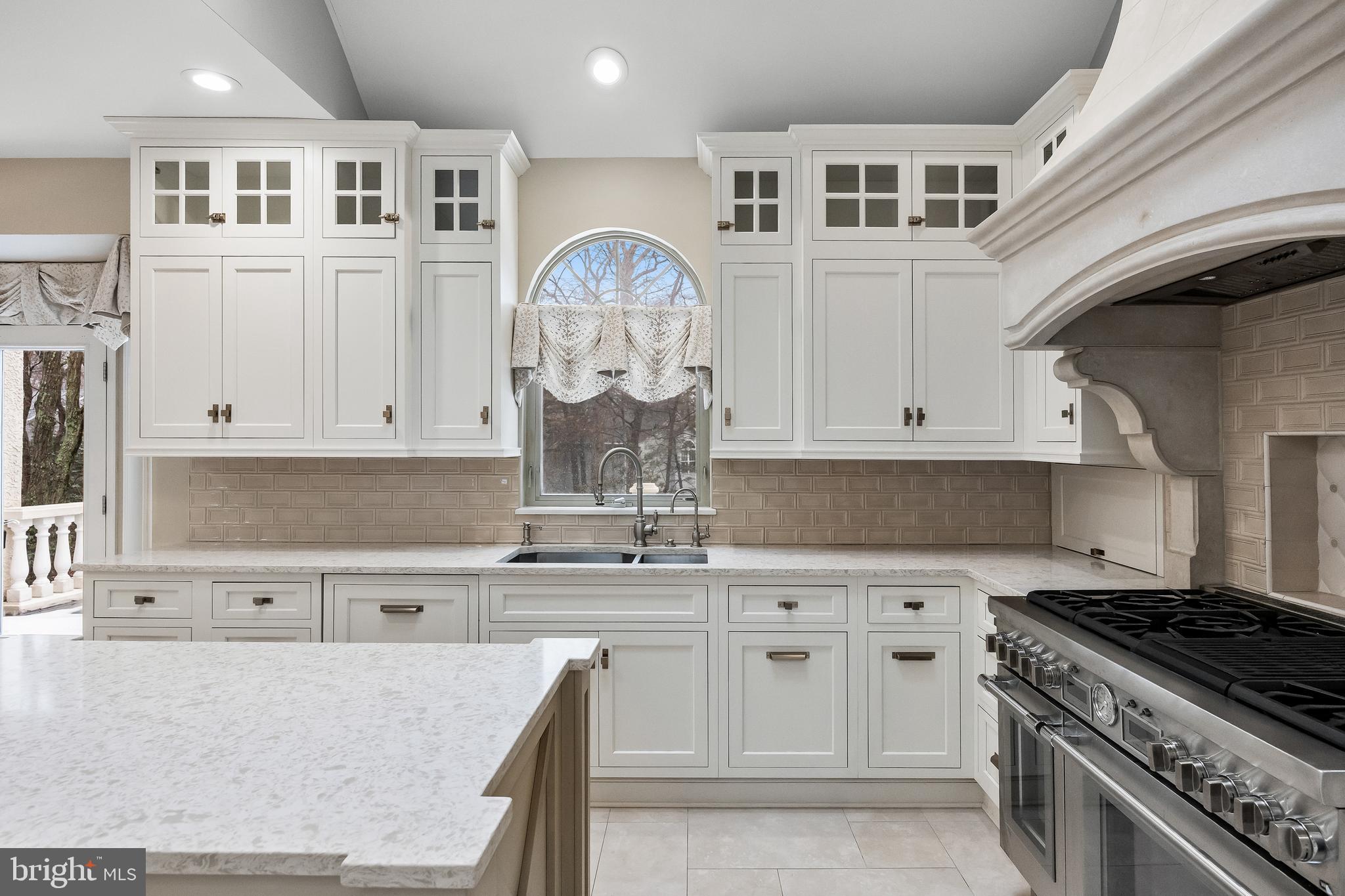 LOST TREE - Residential