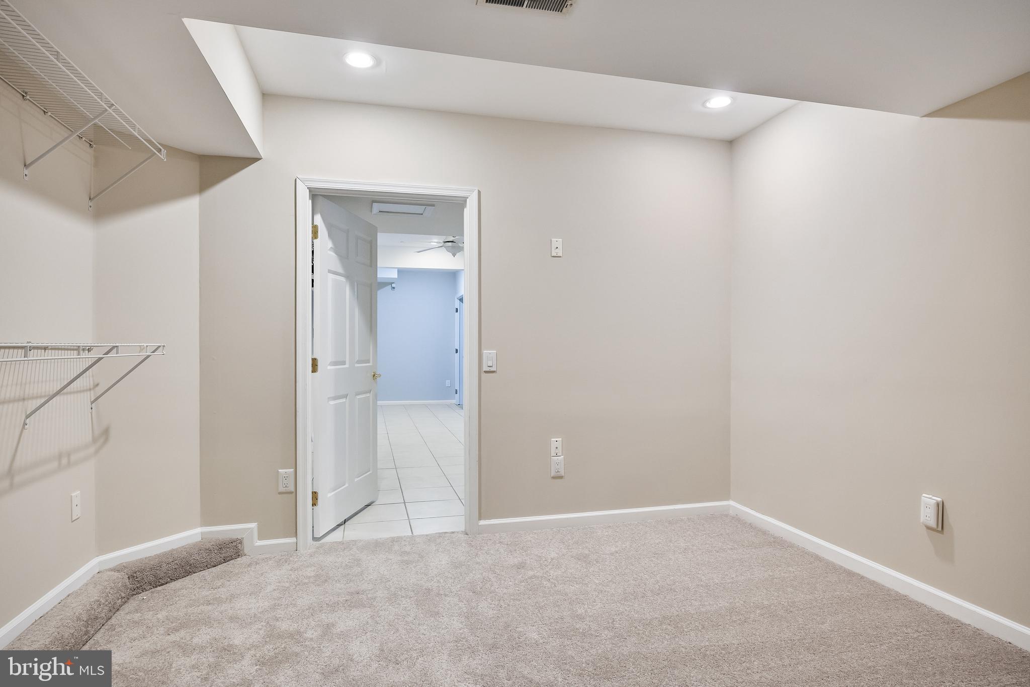 LOST TREE - Residential