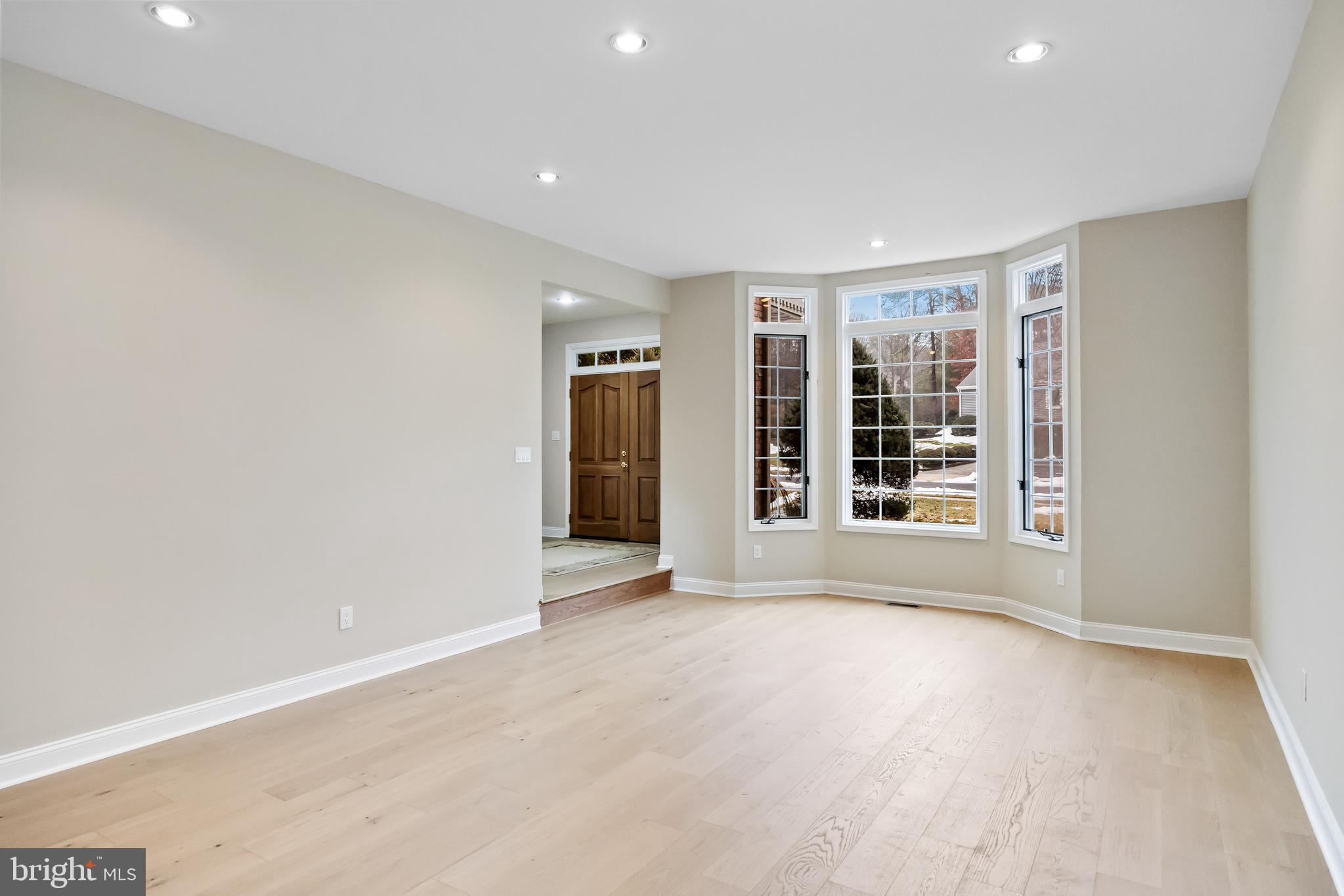 LOST TREE - Residential