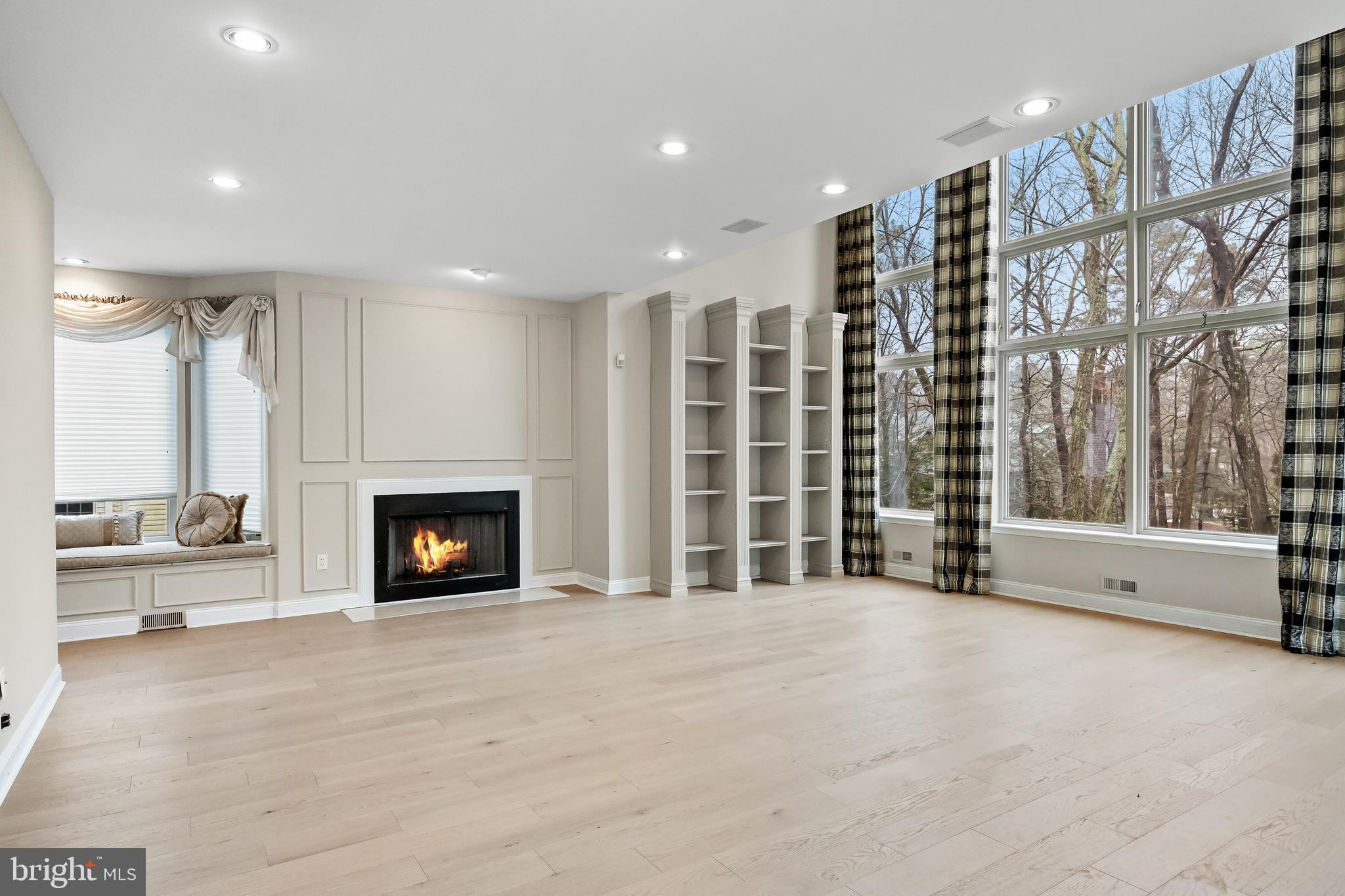 LOST TREE - Residential