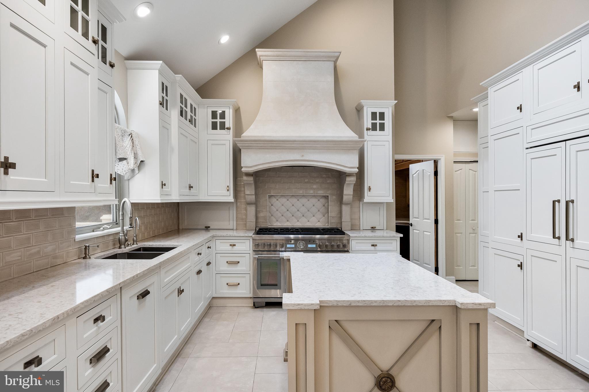 LOST TREE - Residential