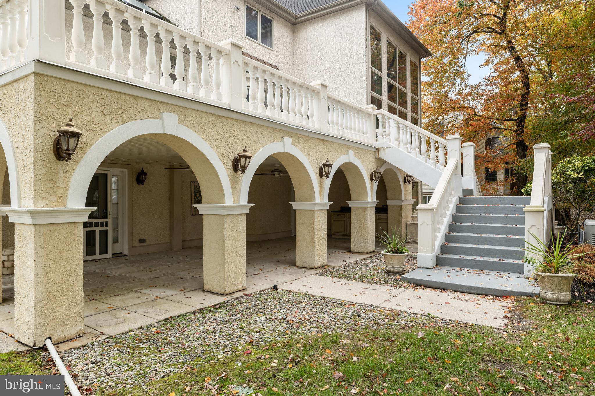 LOST TREE - Residential