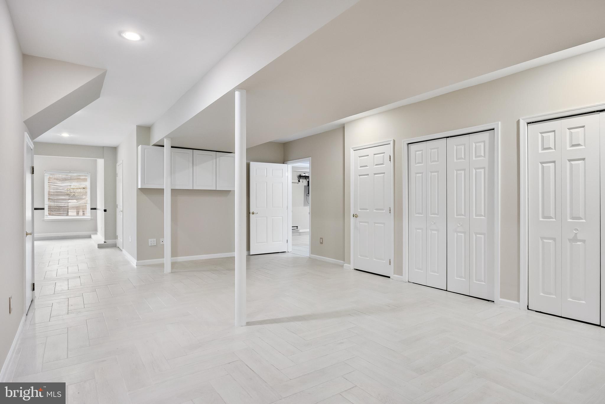 LOST TREE - Residential